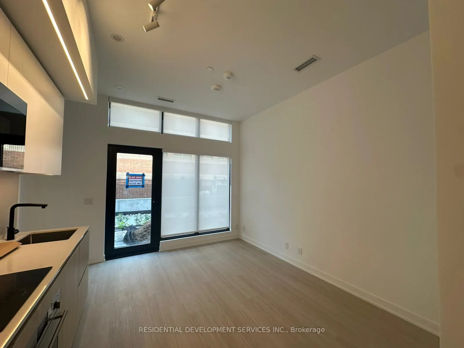 699 Sheppard Avenue E, #109