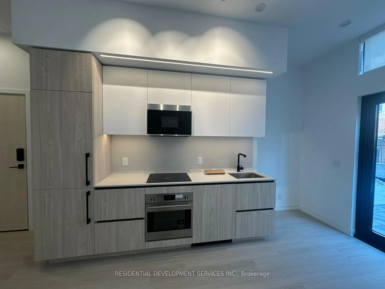 699 Sheppard Avenue E, #109