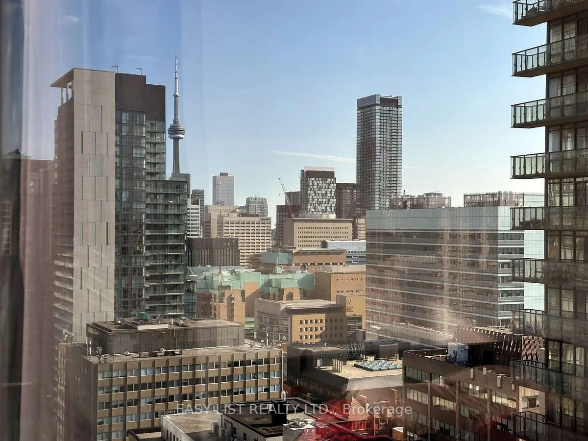 37 Grosvenor Street, #2203