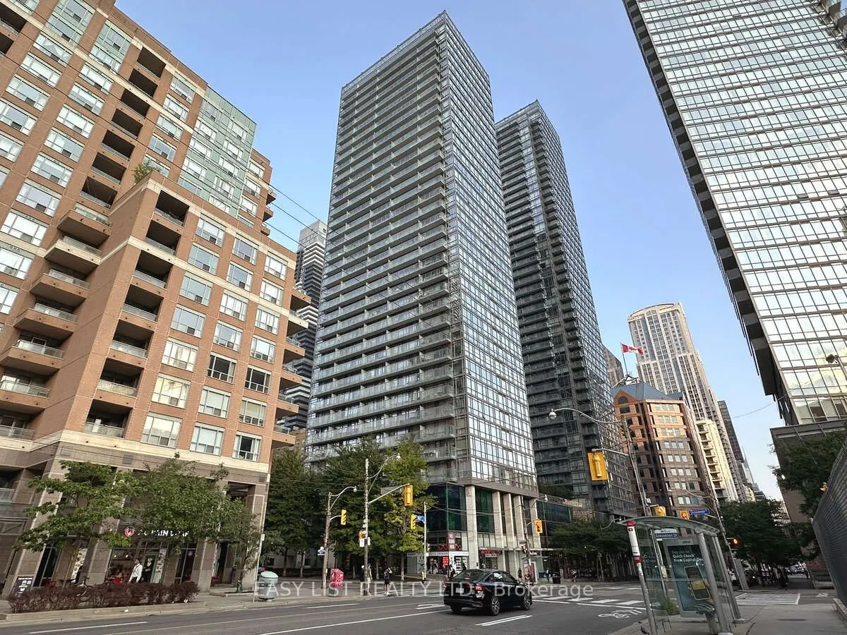 37 Grosvenor Street, #2203