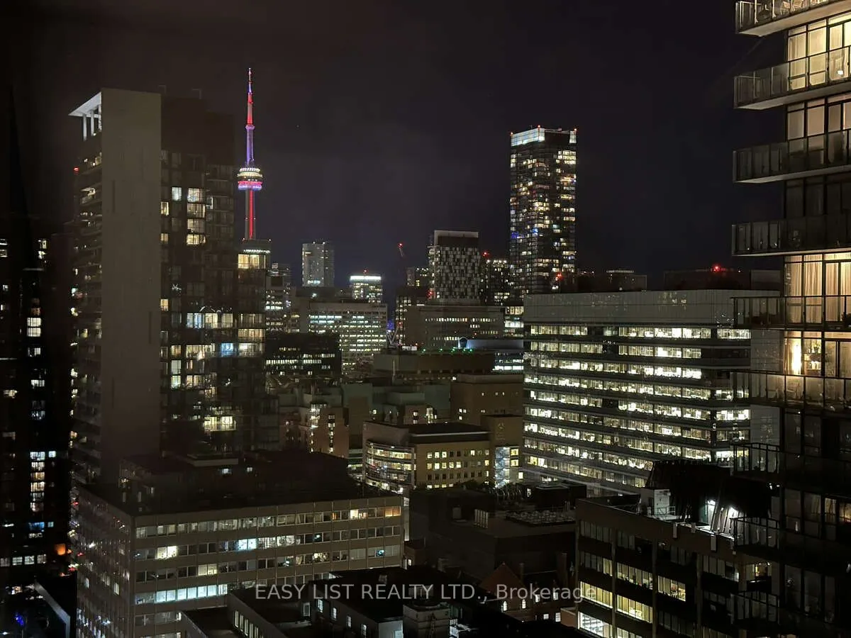 37 Grosvenor Street, #2203
