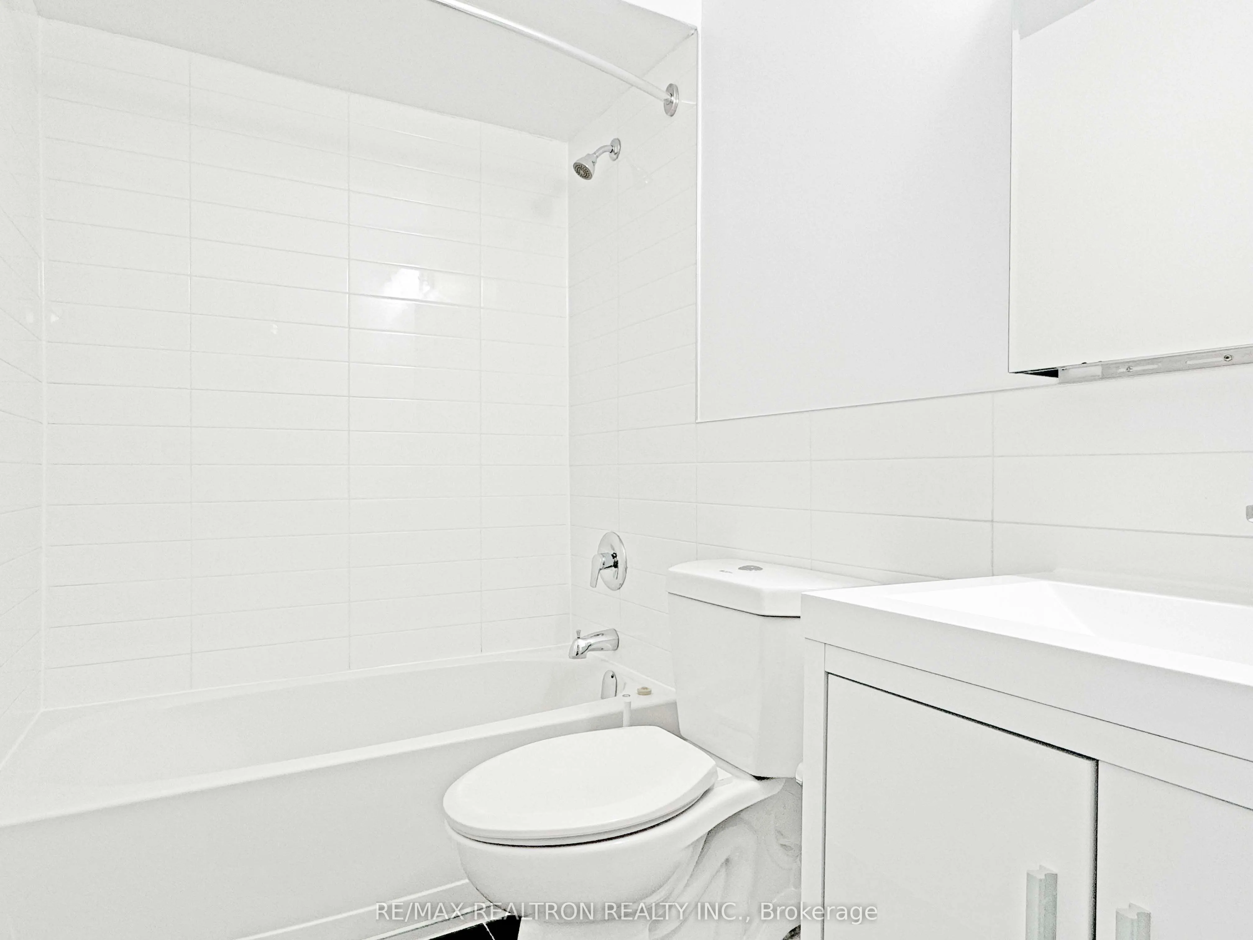 666 Spadina Avenue, #2408