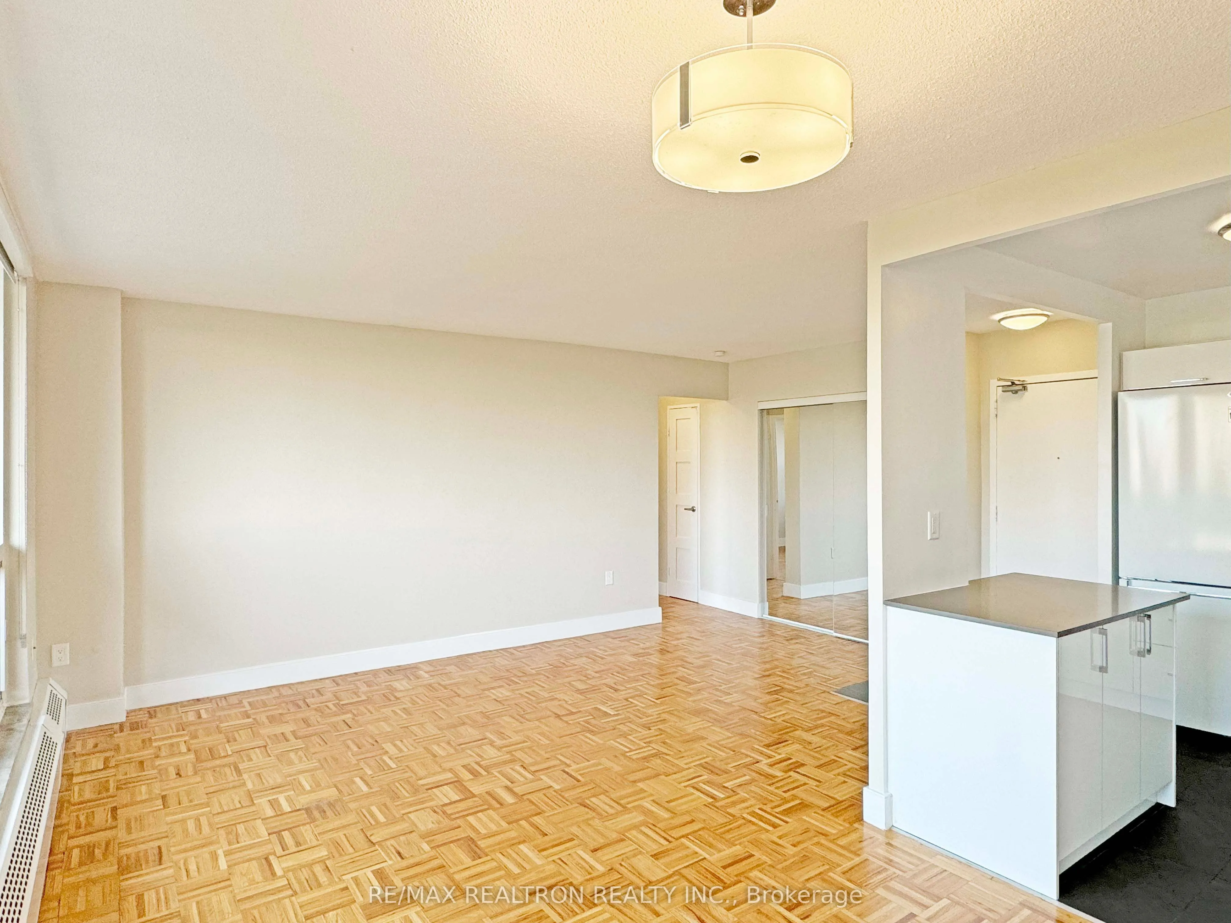 666 Spadina Avenue, #2408
