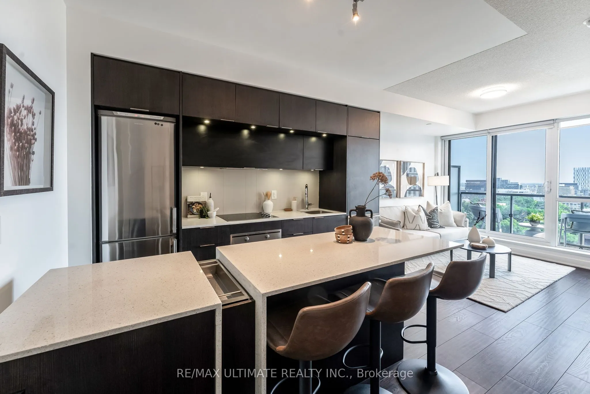 170 sumach Street, #1404