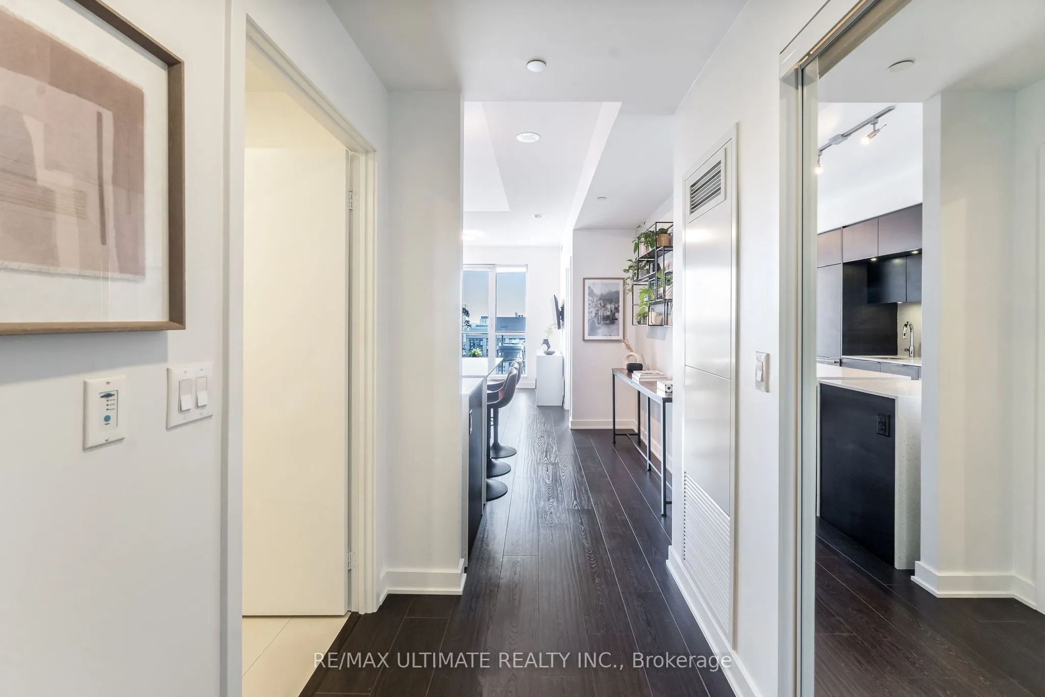 170 sumach Street, #1404