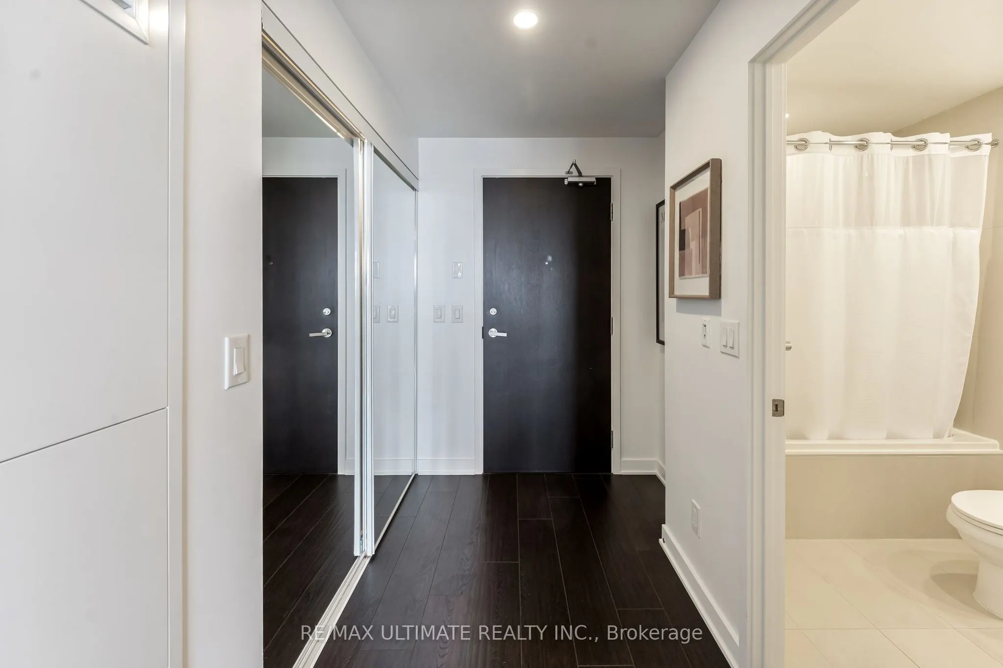 170 sumach Street, #1404