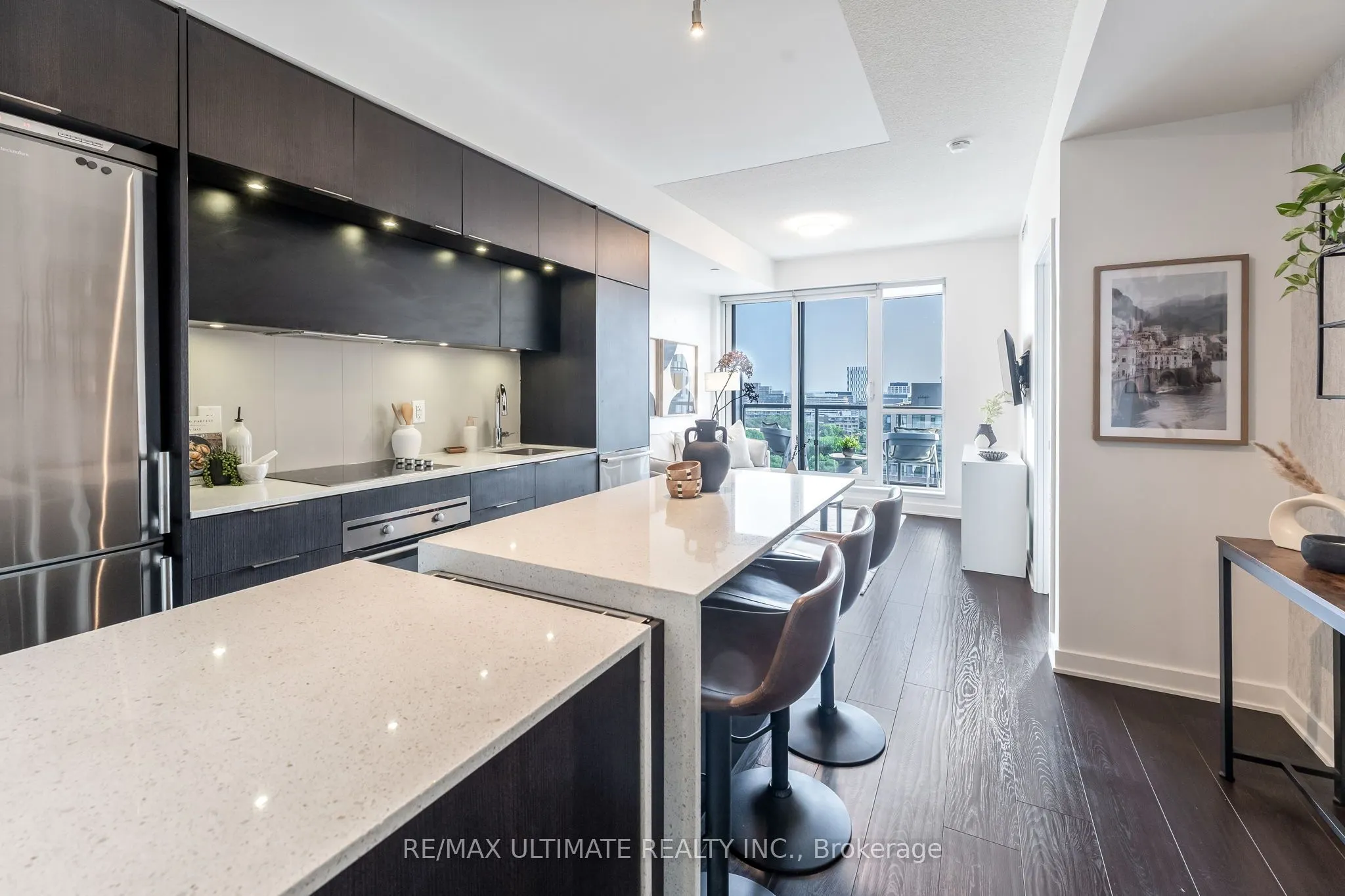 170 sumach Street, #1404