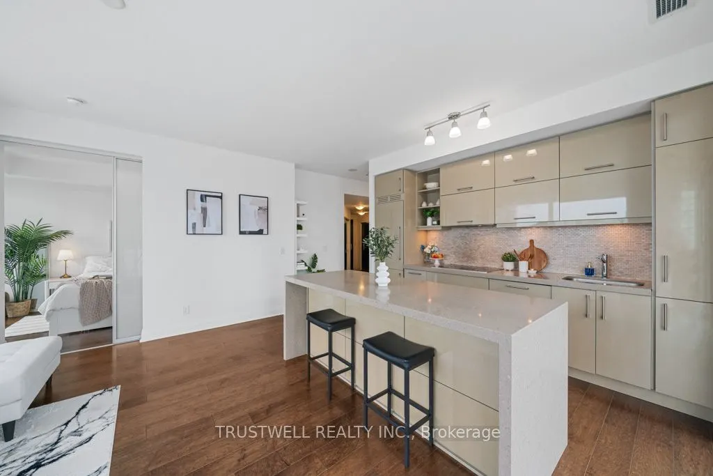 1080 Bay Street, #2410