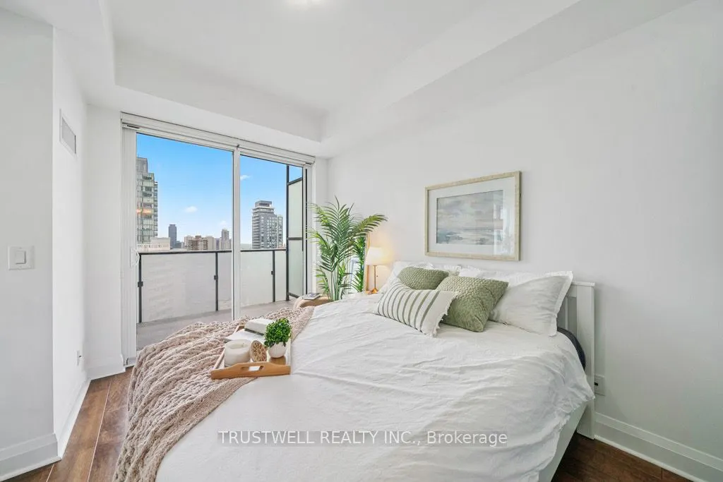 1080 Bay Street, #2410