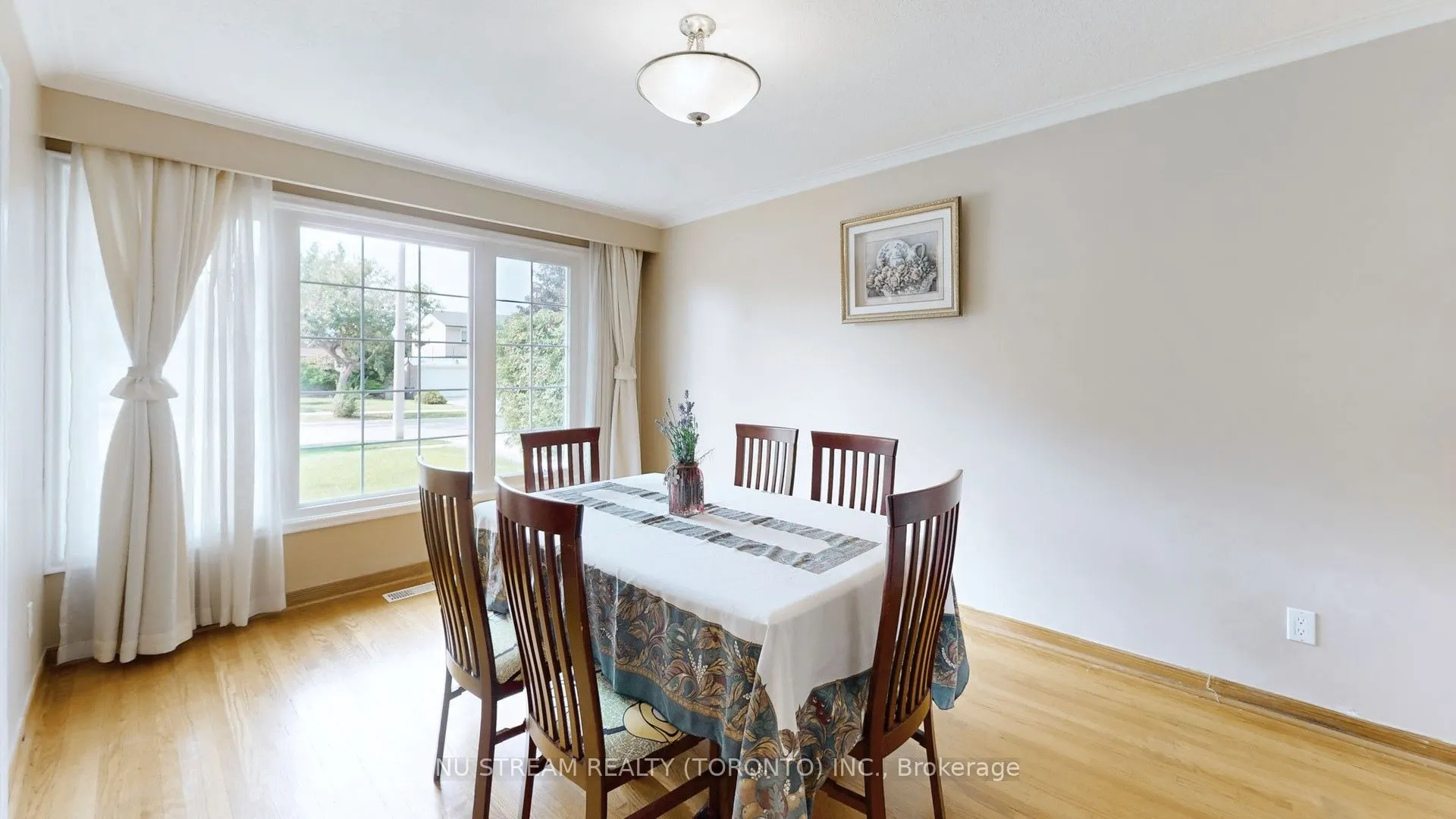 65 Clansman Boulevard