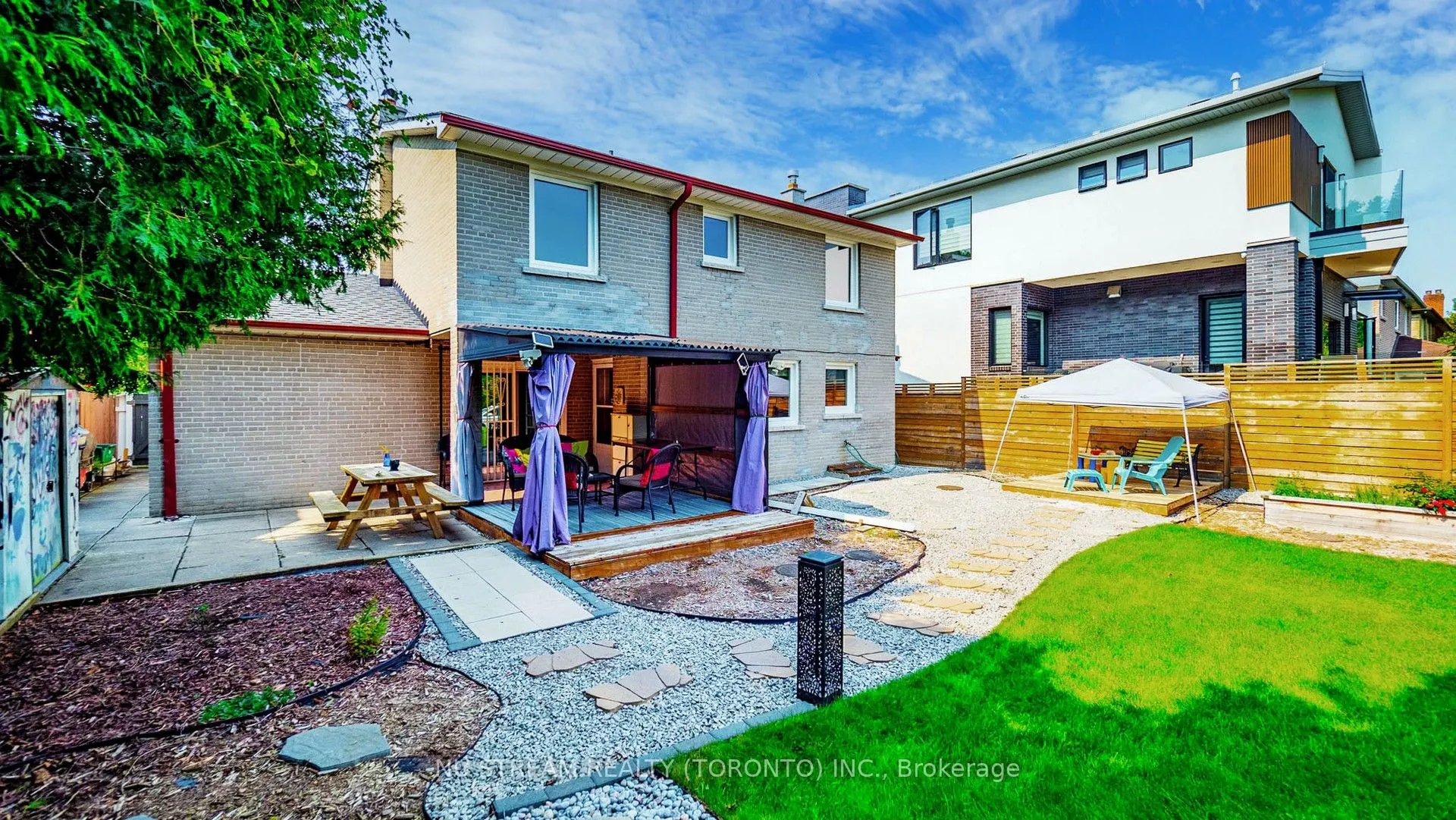 65 Clansman Boulevard