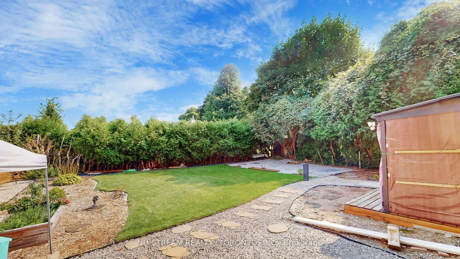 65 Clansman Boulevard