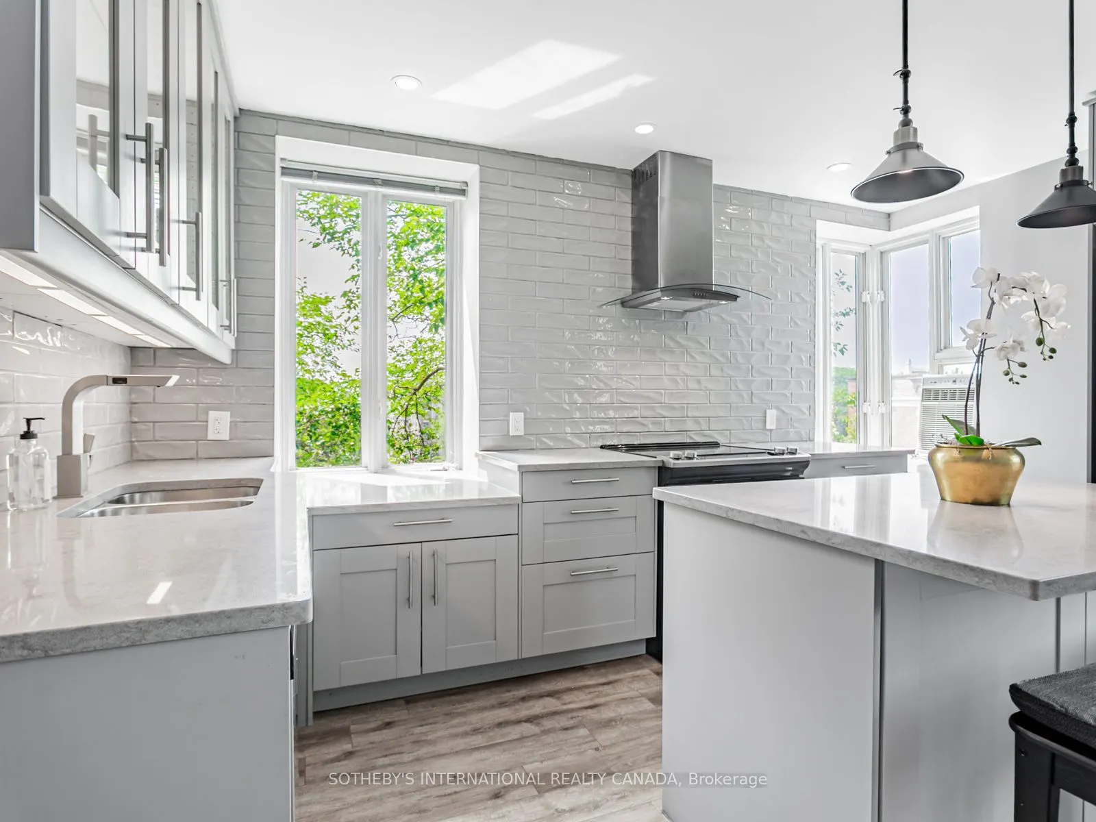 150 Farnham Avenue, #426