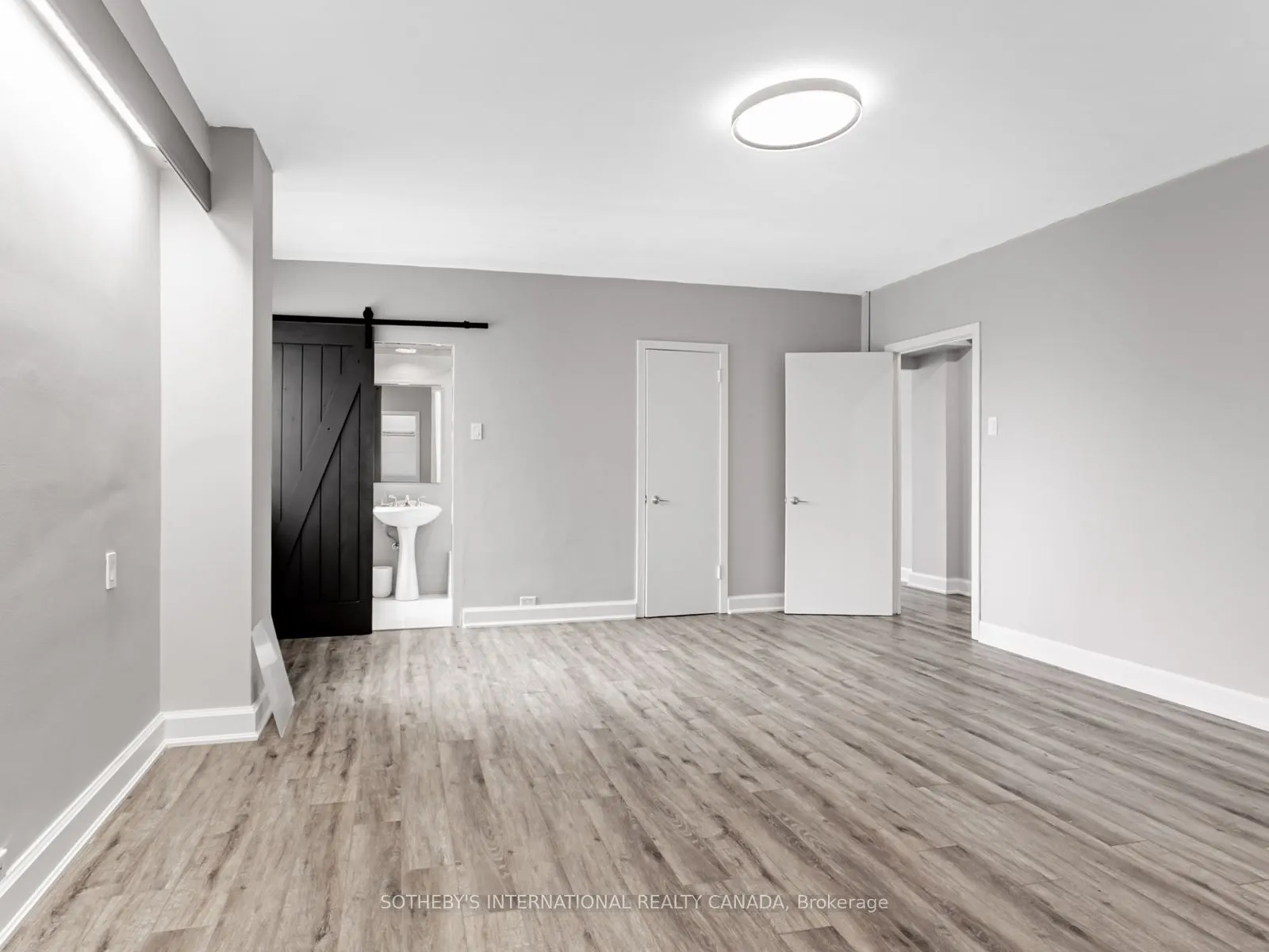 150 Farnham Avenue, #426