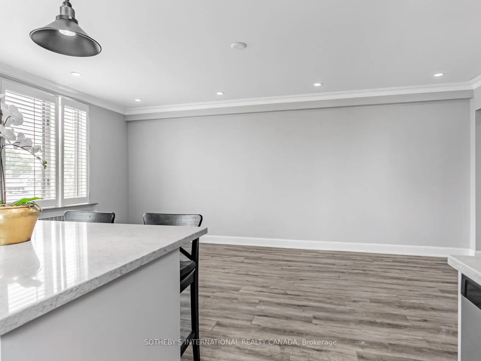 150 Farnham Avenue, #426