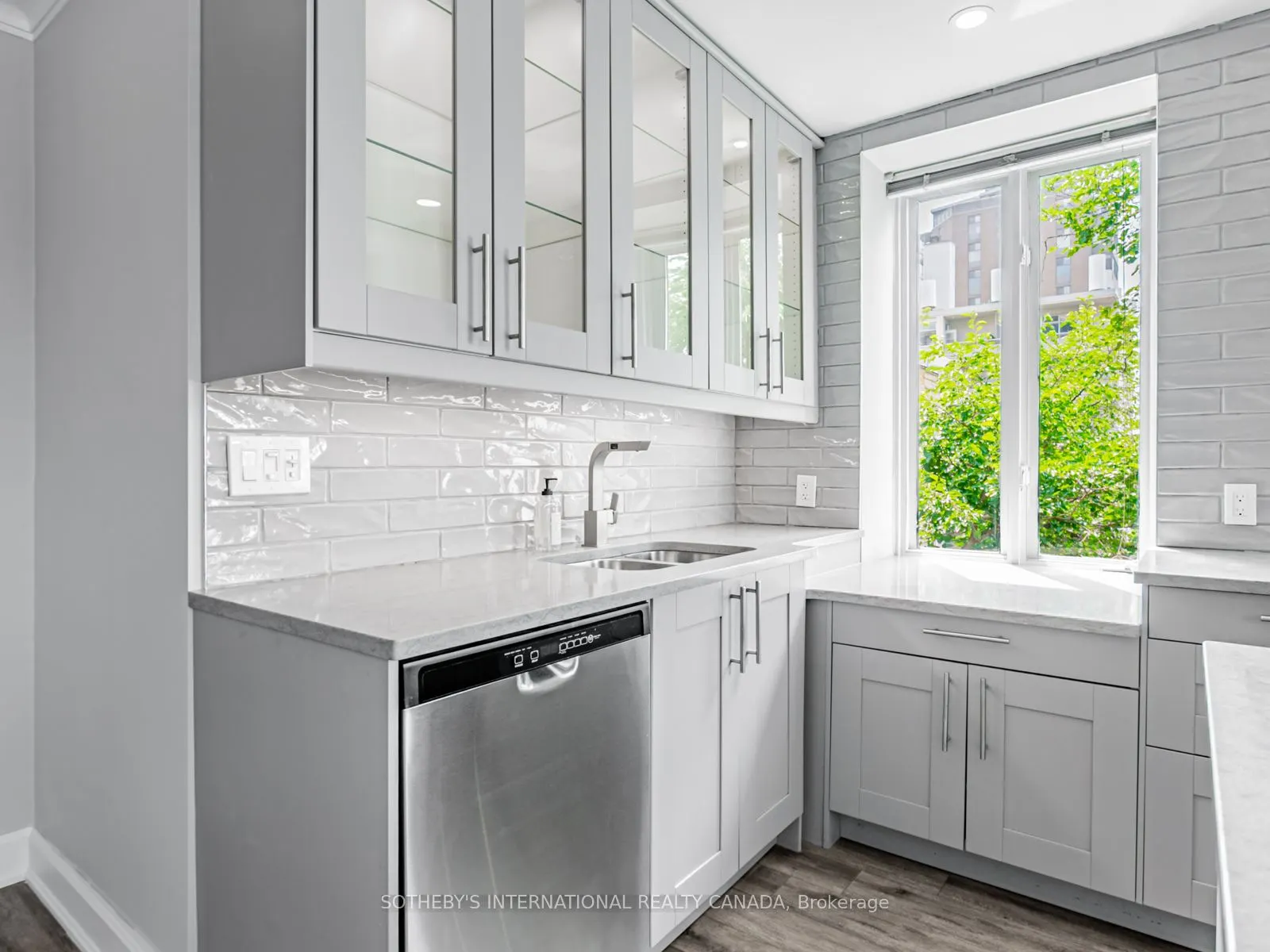 150 Farnham Avenue, #426