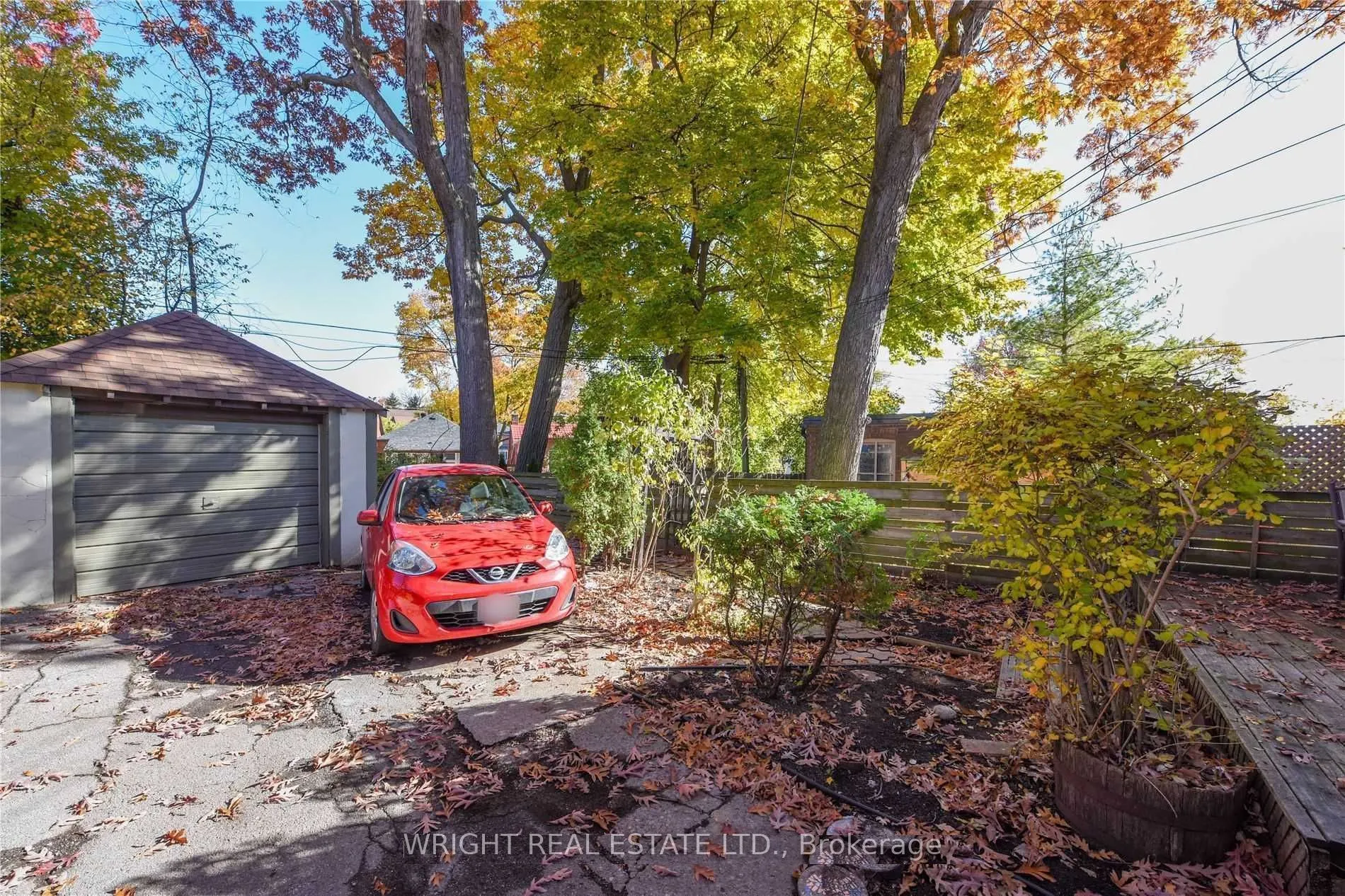 39 Thome Crescent