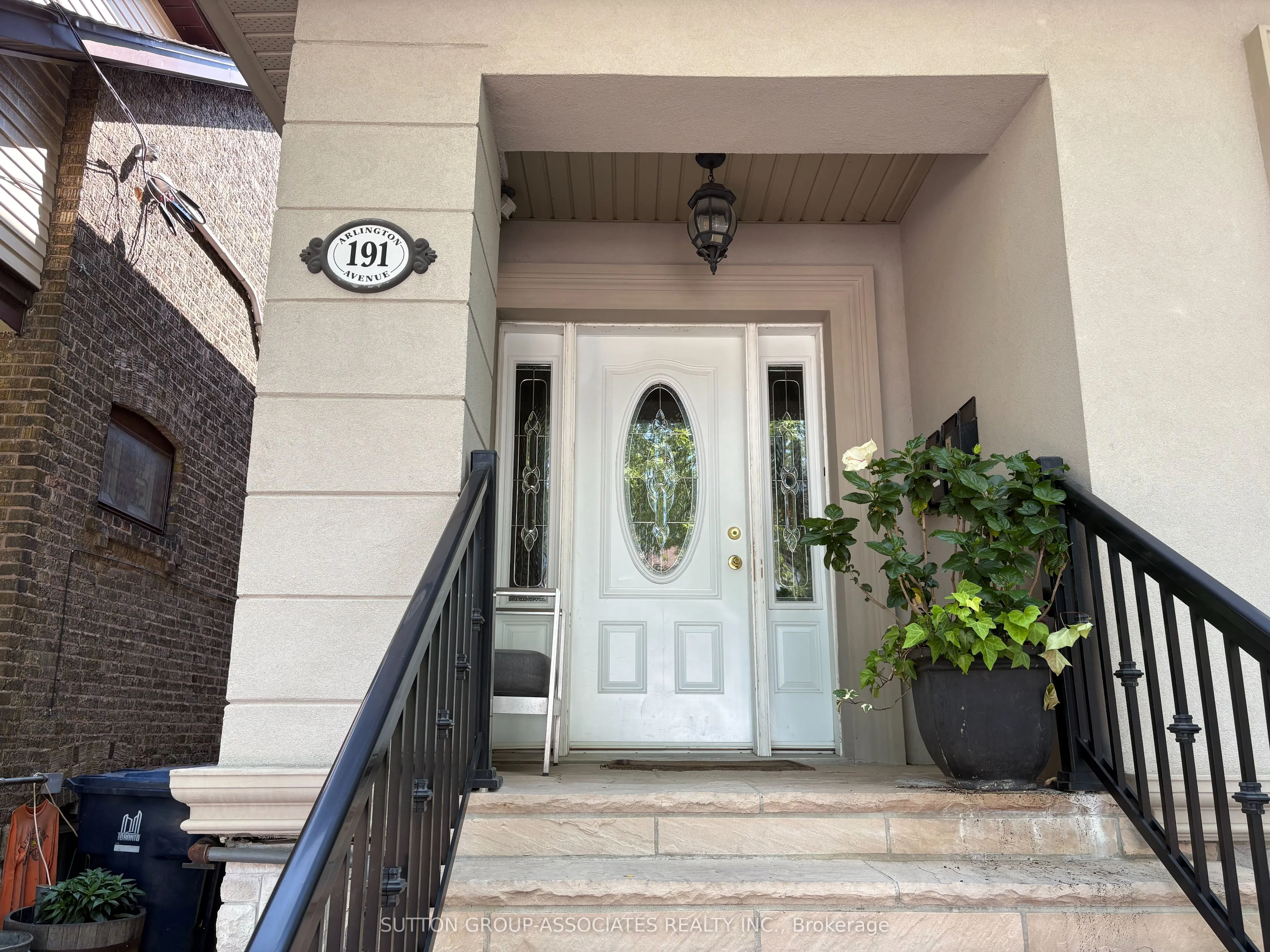 191 Arlington Avenue, #Main Floor