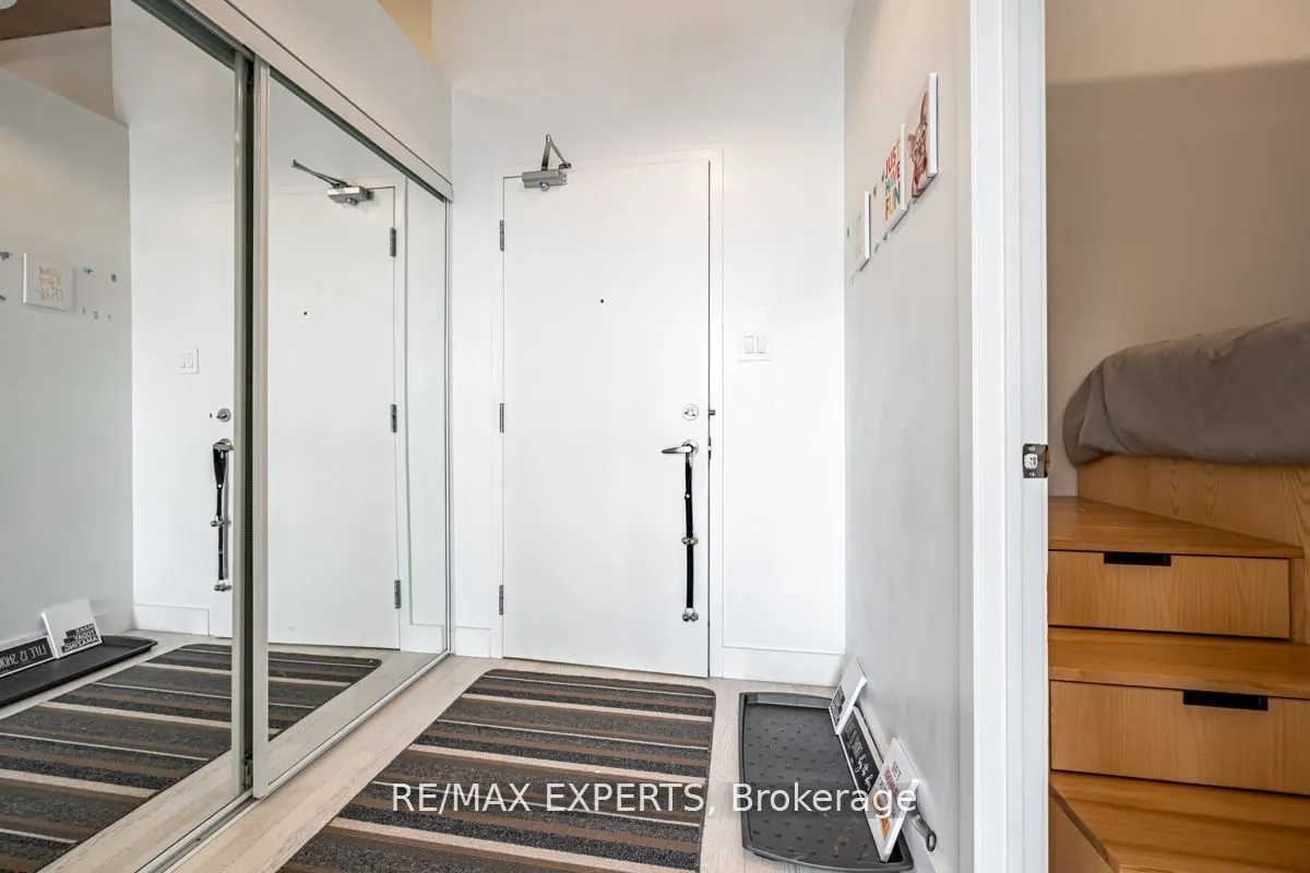 955 QUEEN Street W, #411