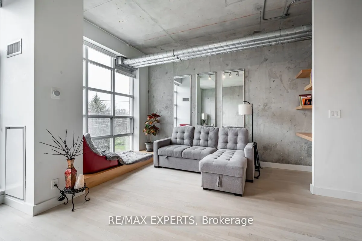 955 QUEEN Street W, #411