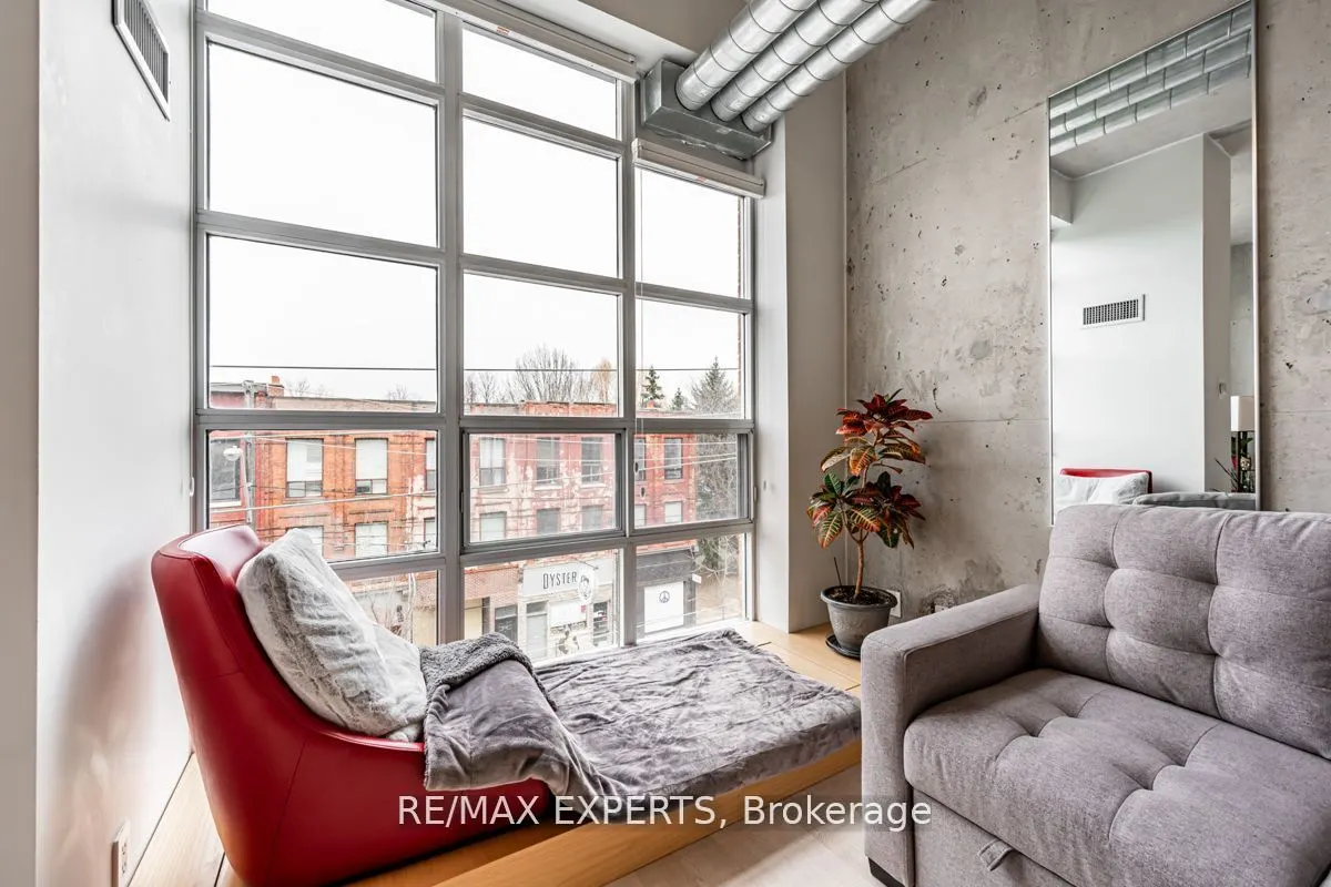 955 QUEEN Street W, #411