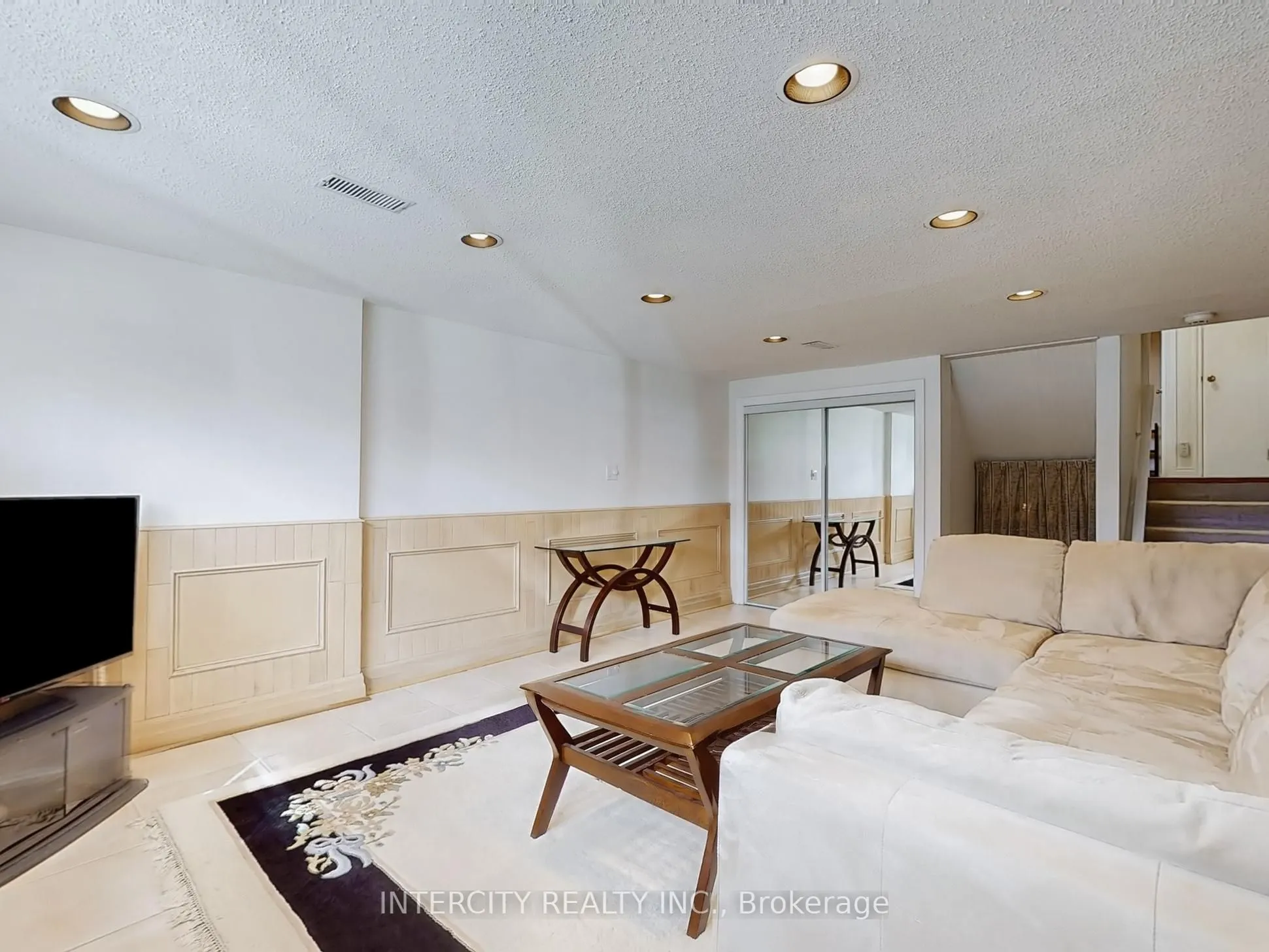 26 Donnalyn Drive