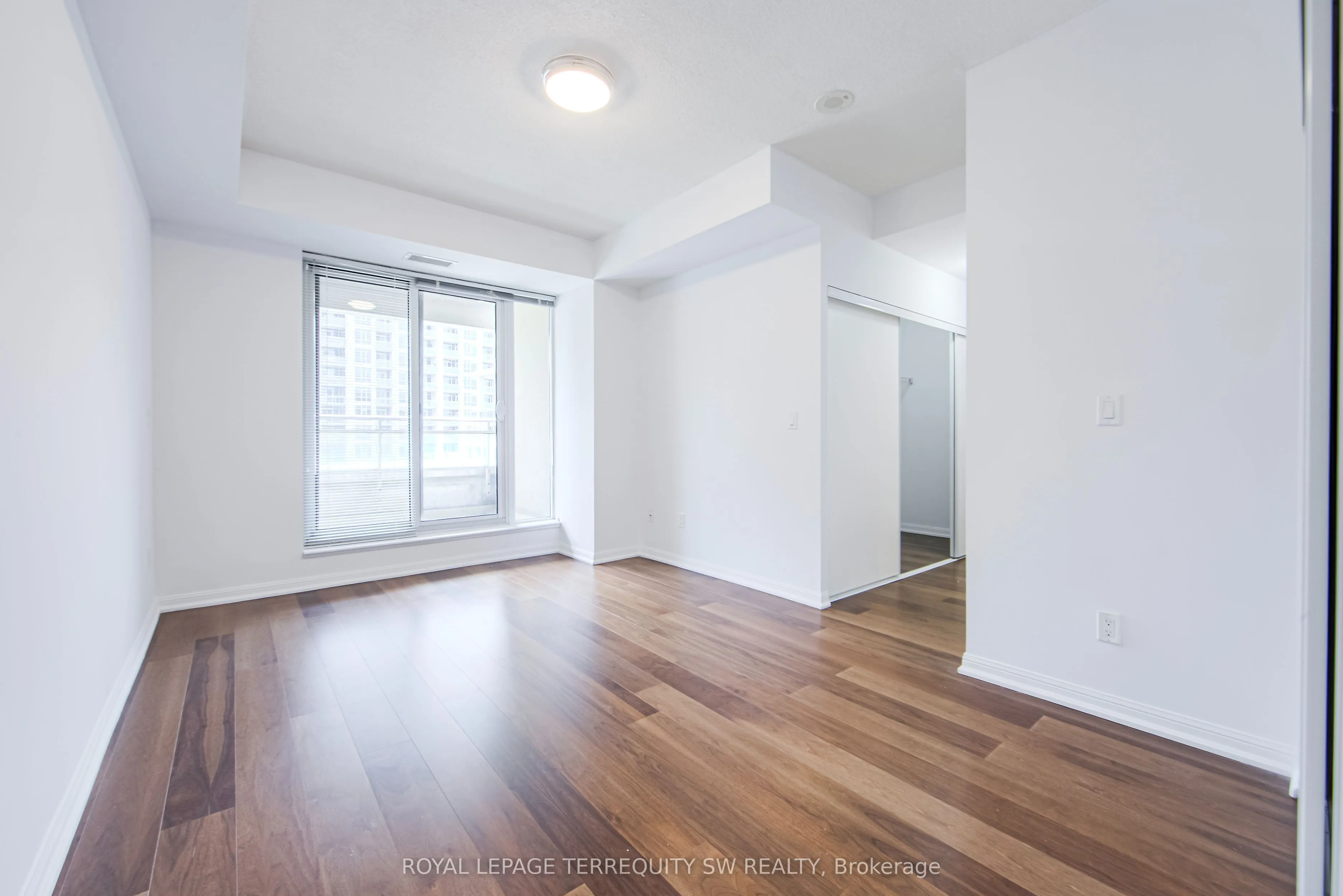 628 Fleet Street, #1009