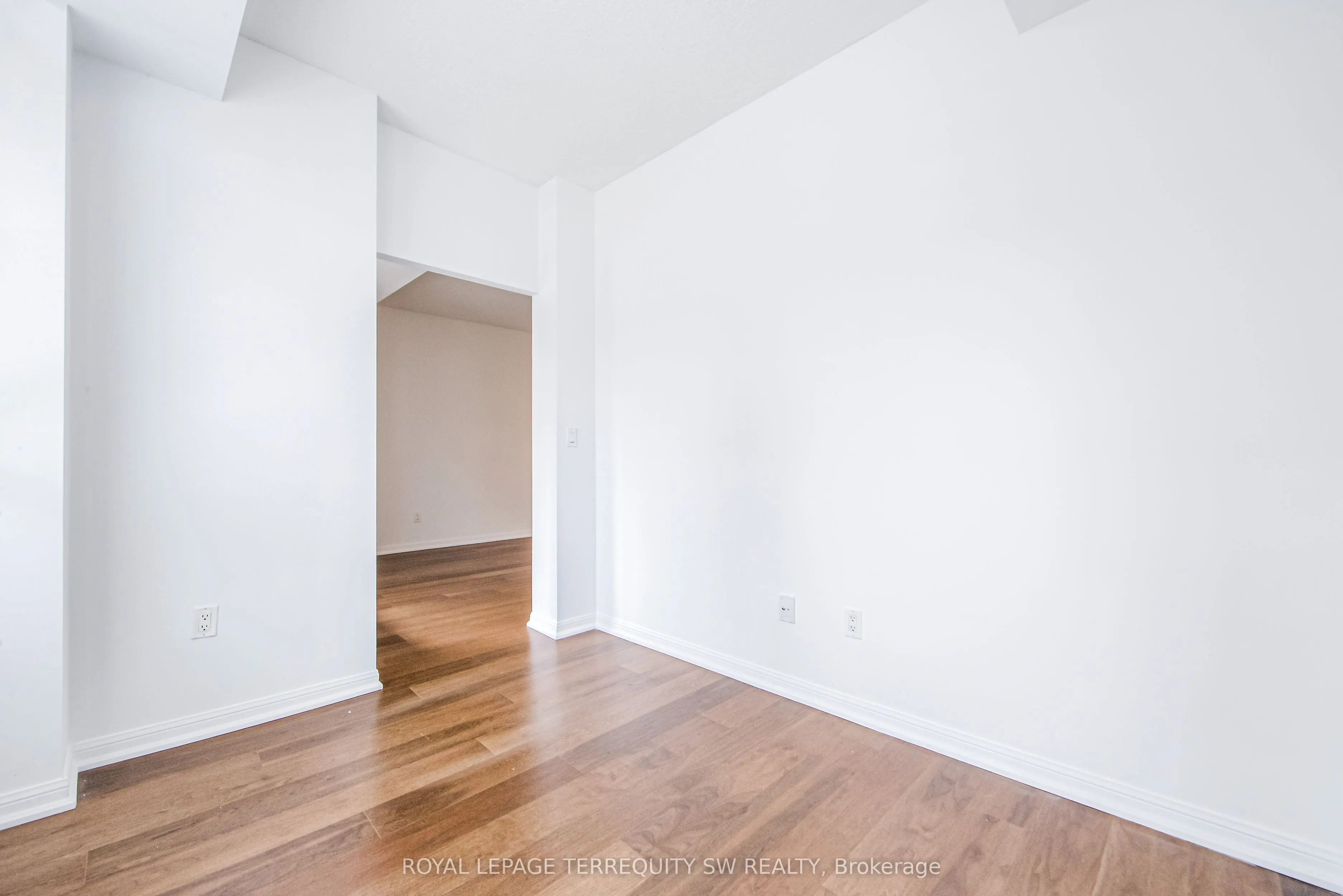 628 Fleet Street, #1009