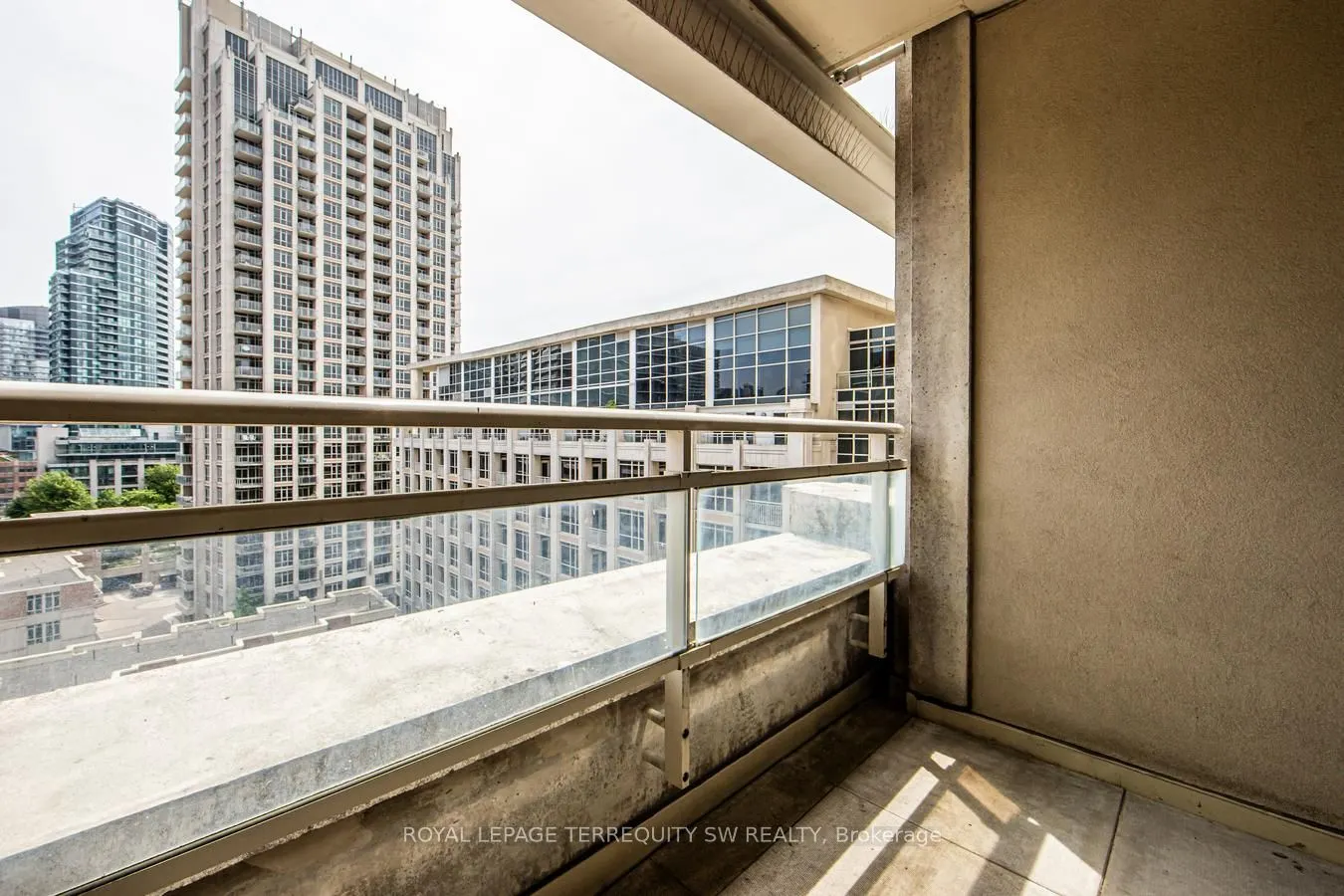 628 Fleet Street, #1009