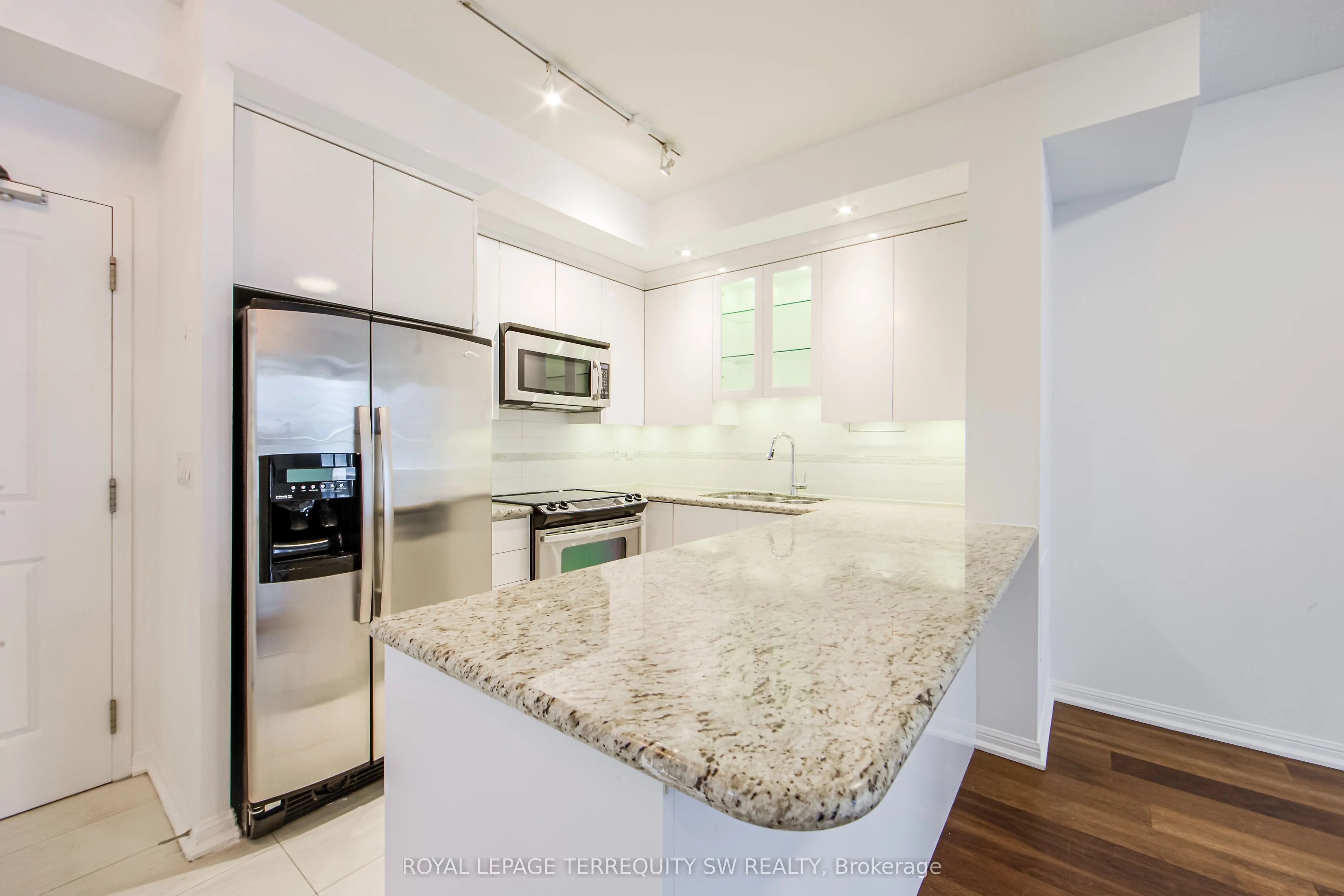 628 Fleet Street, #1009