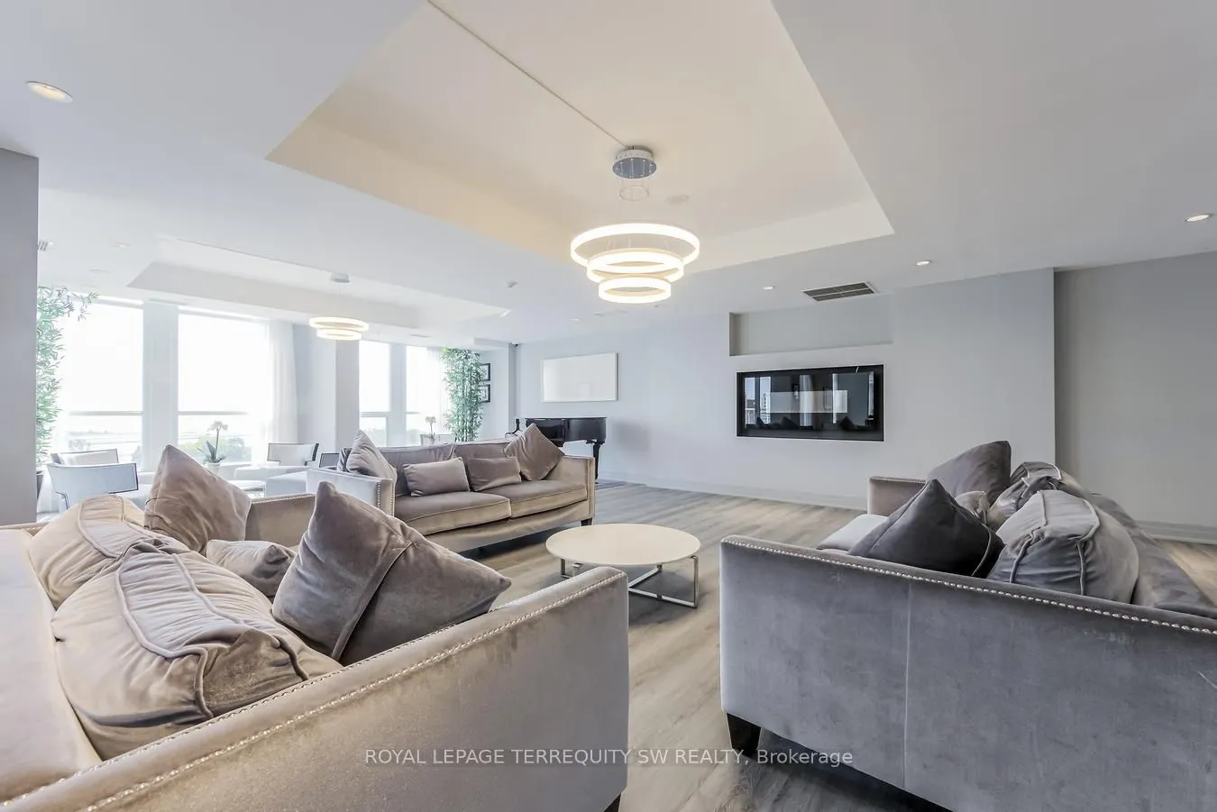 628 Fleet Street, #1009