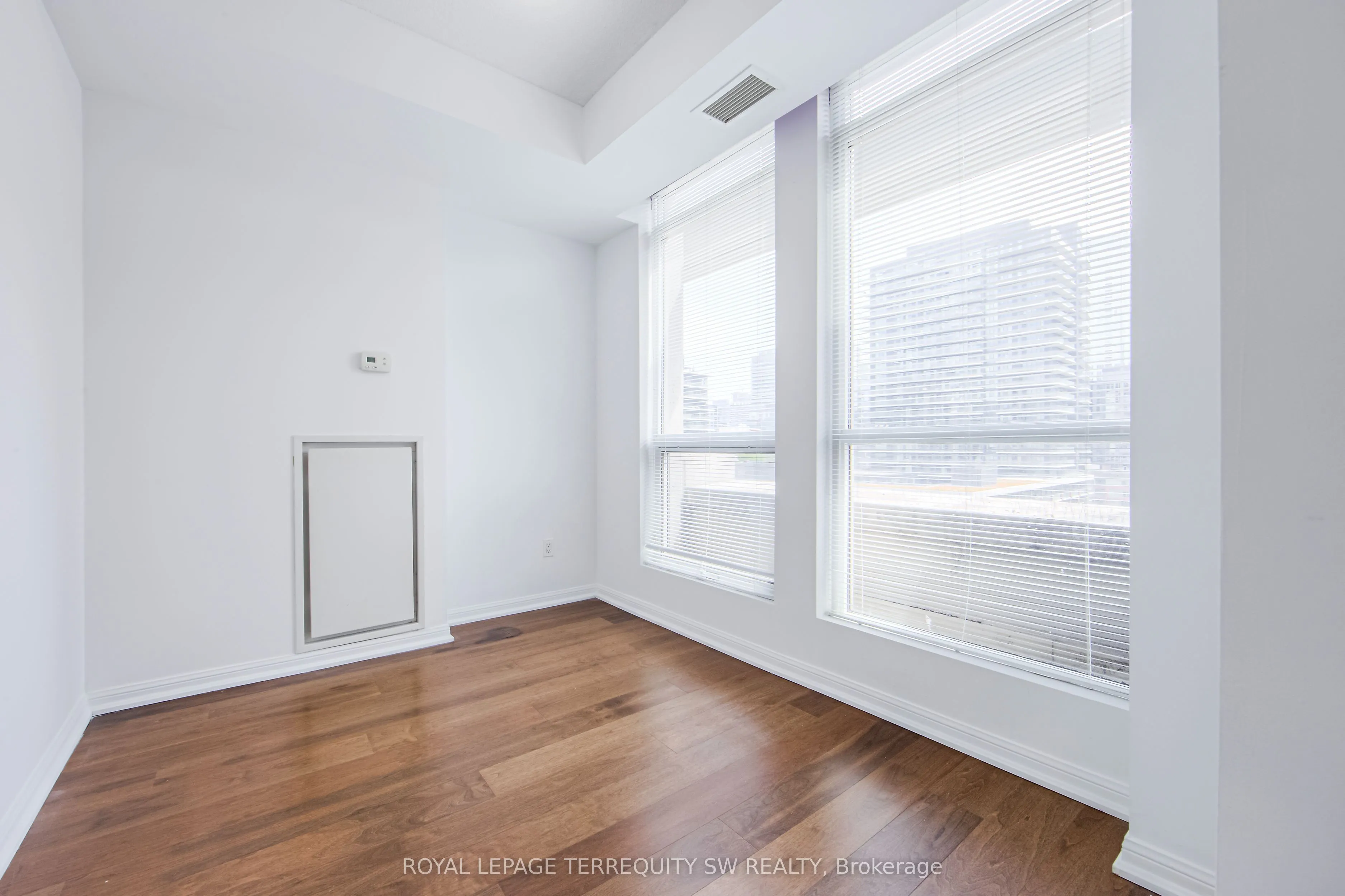 628 Fleet Street, #1009