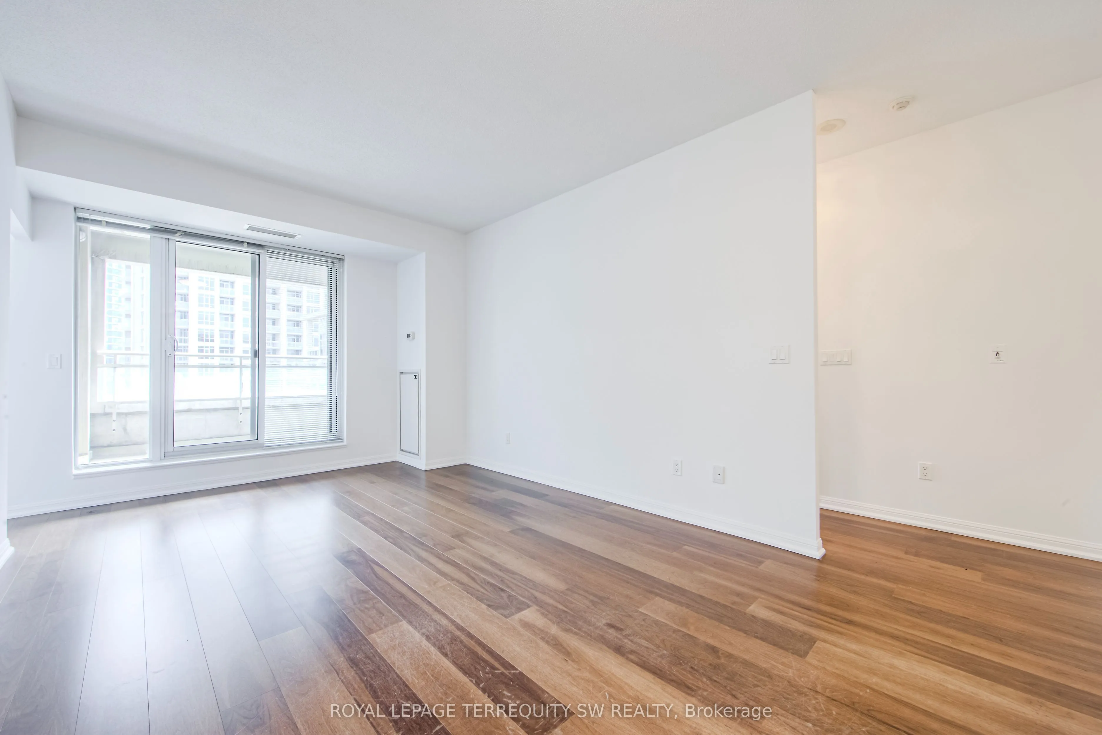 628 Fleet Street, #1009