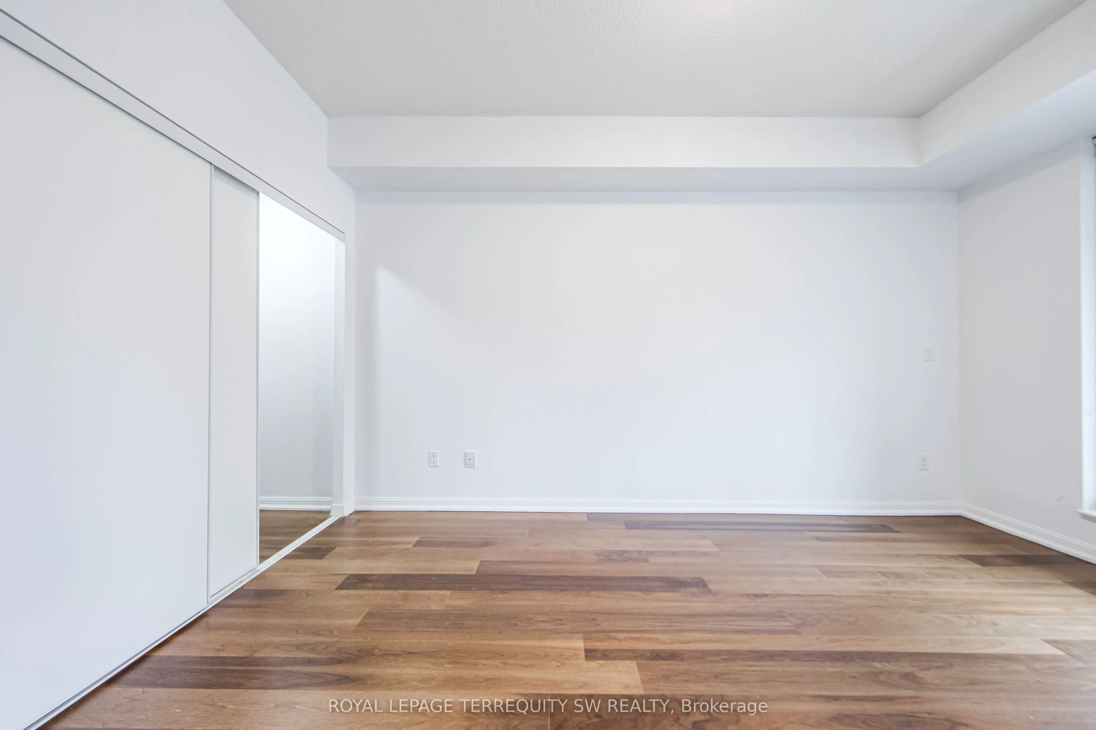 628 Fleet Street, #1009