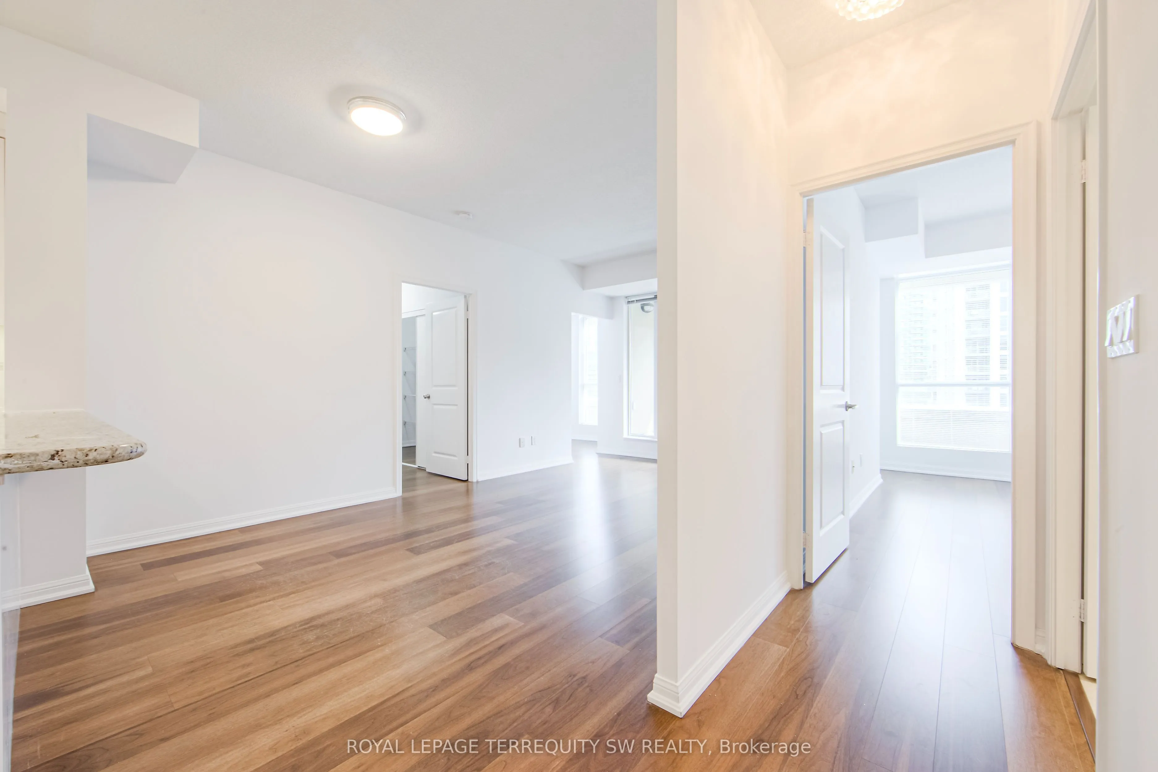 628 Fleet Street, #1009