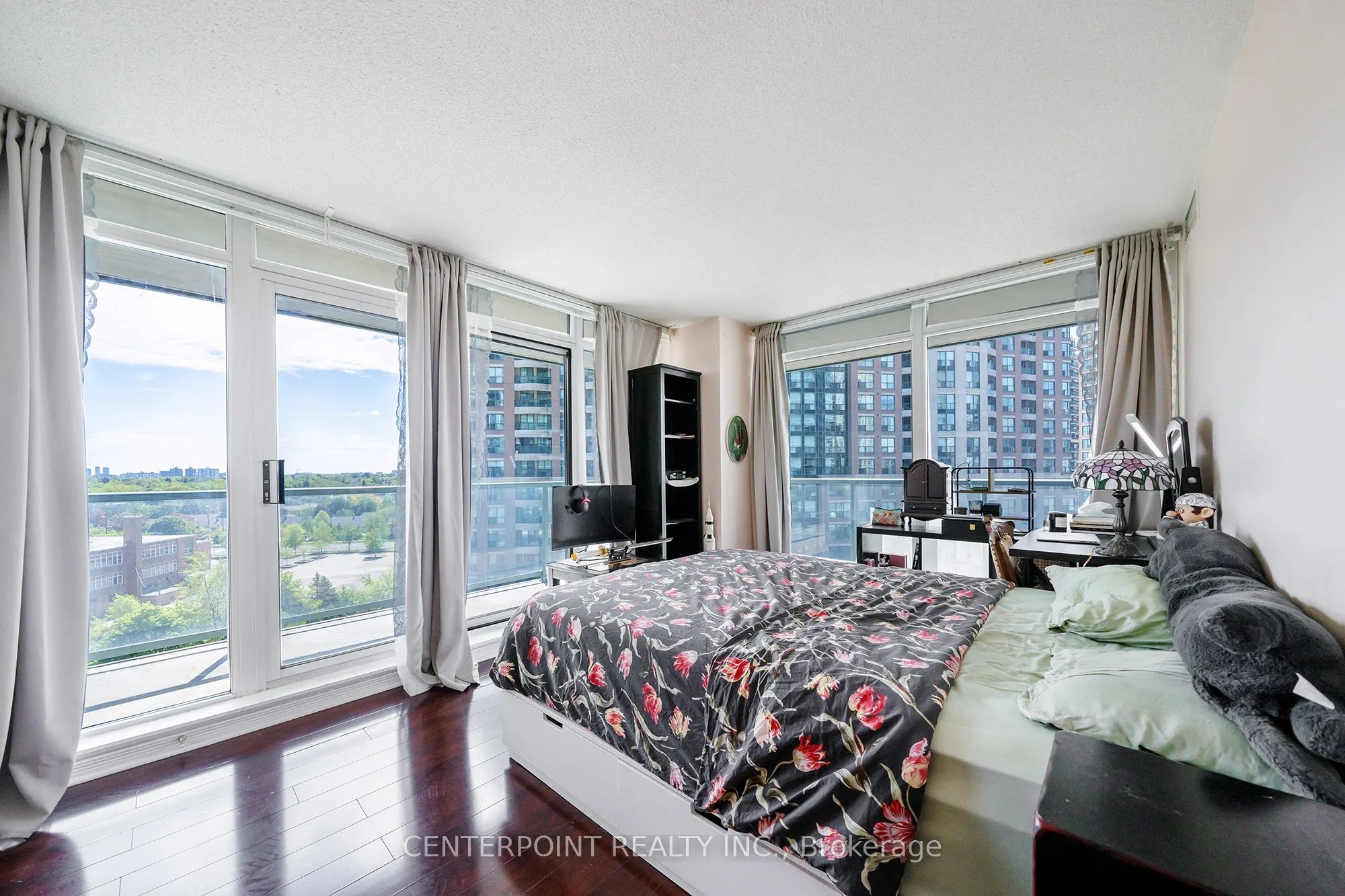 5500 Yonge Street, #708