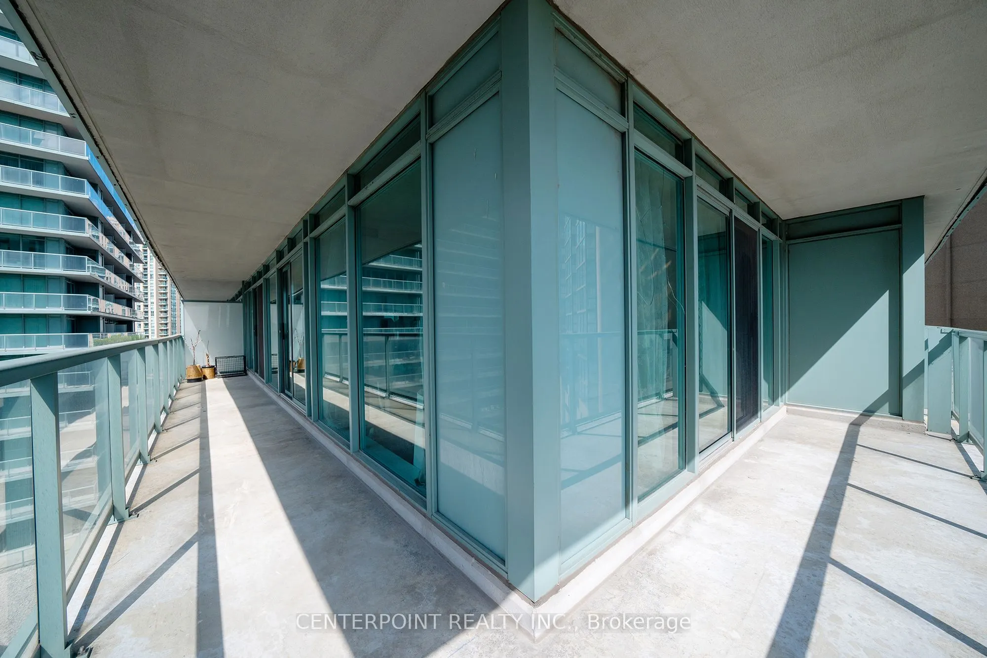 5500 Yonge Street, #708