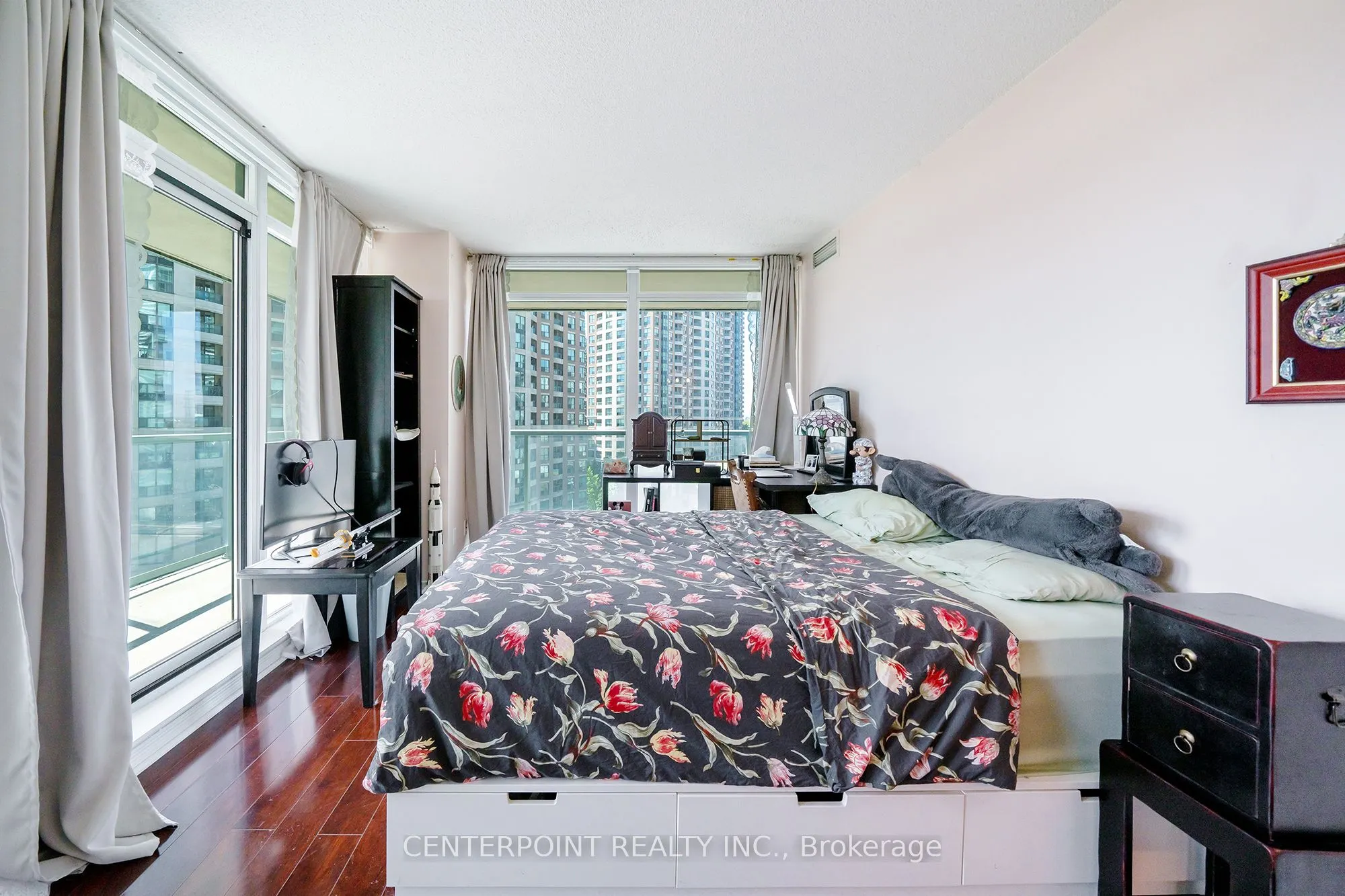 5500 Yonge Street, #708