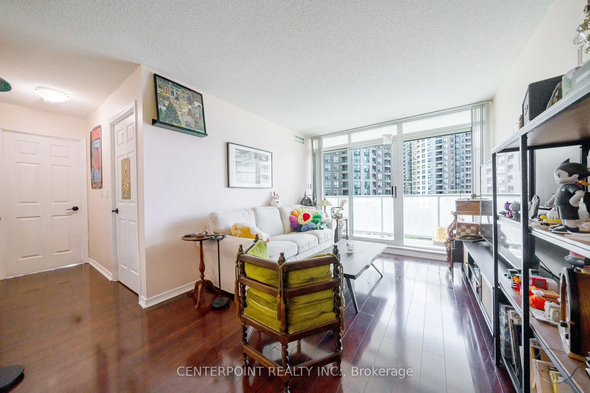 5500 Yonge Street, #708