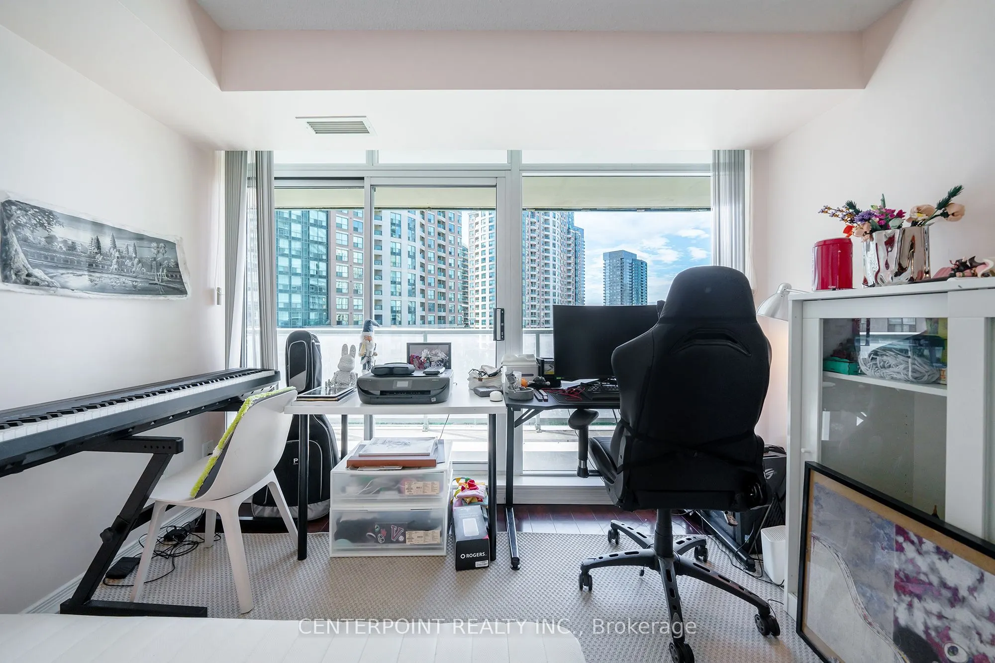 5500 Yonge Street, #708