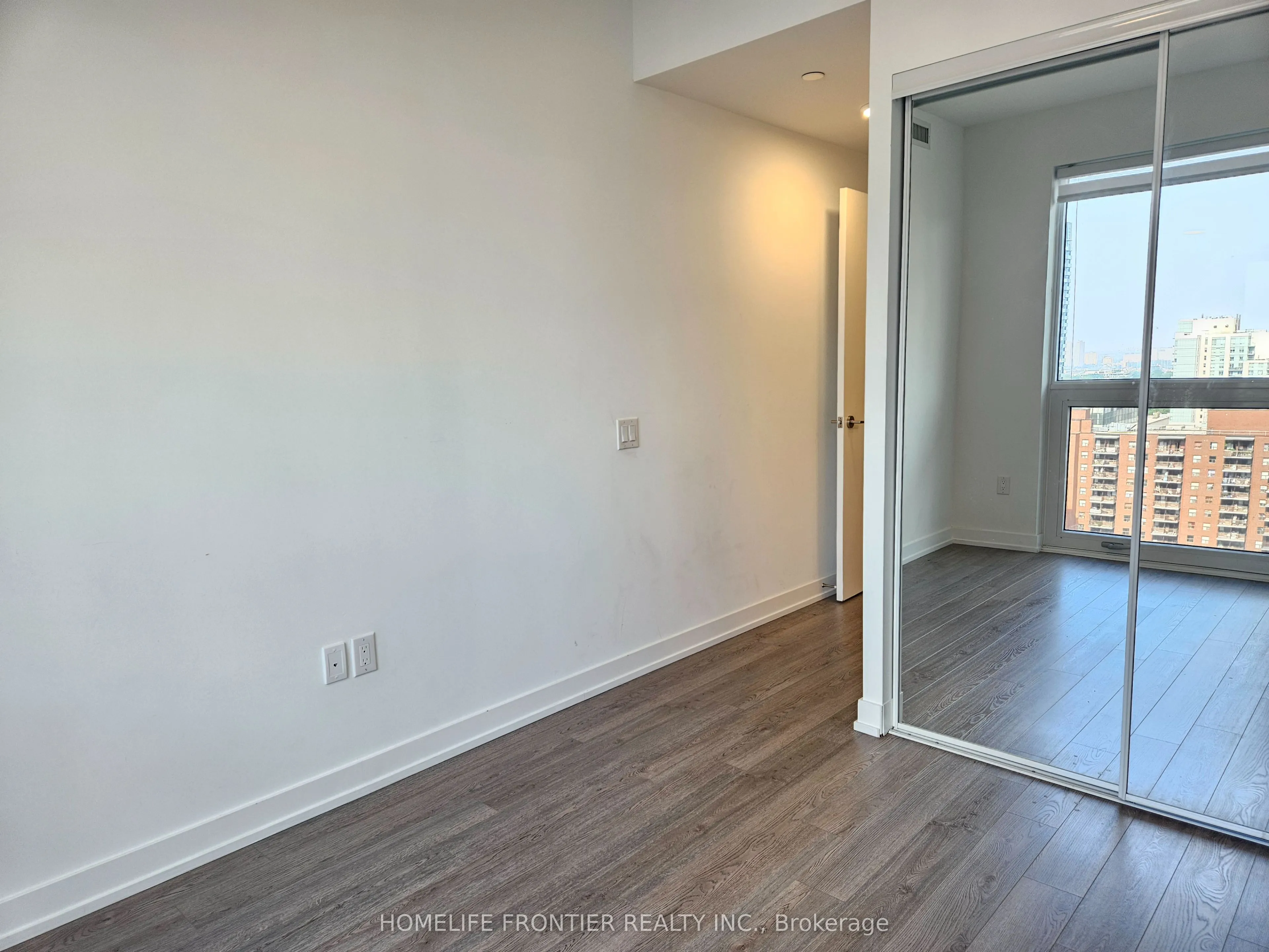 39 Roehampton Avenue, #1603