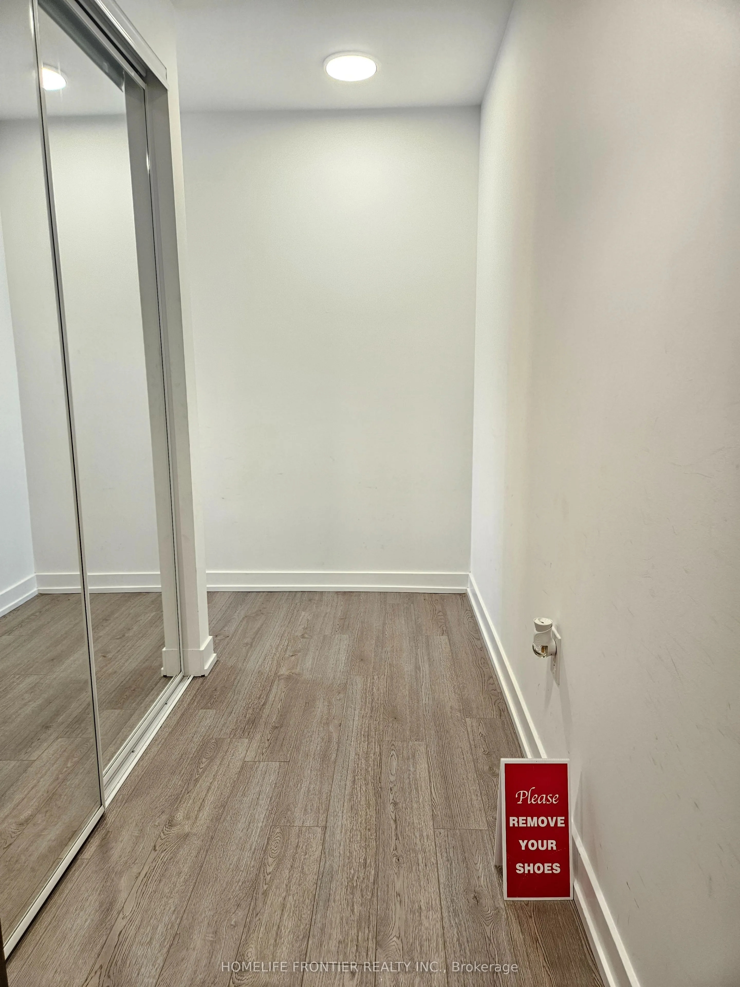 39 Roehampton Avenue, #1603