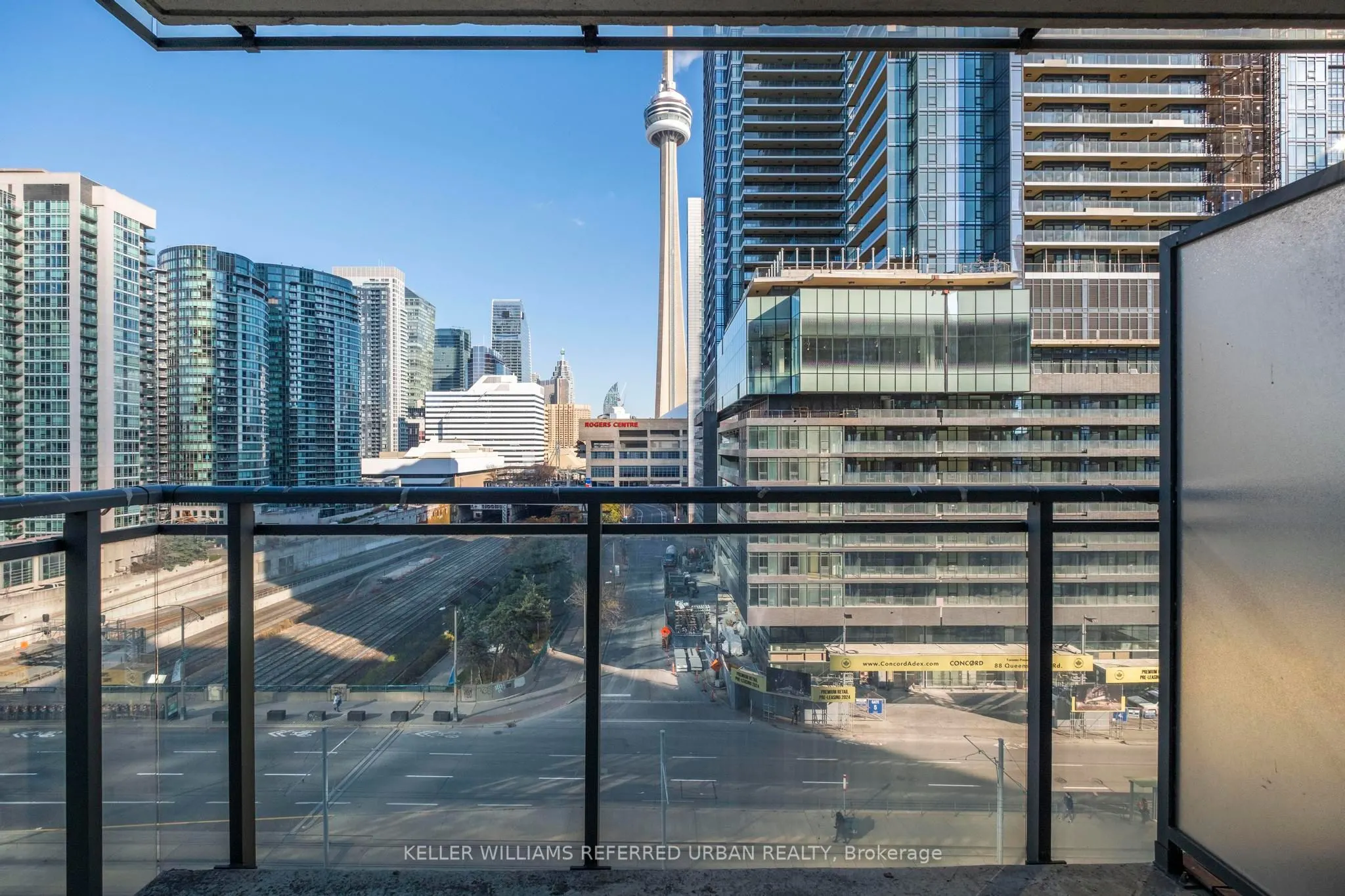 4K Spadina Avenue, #903