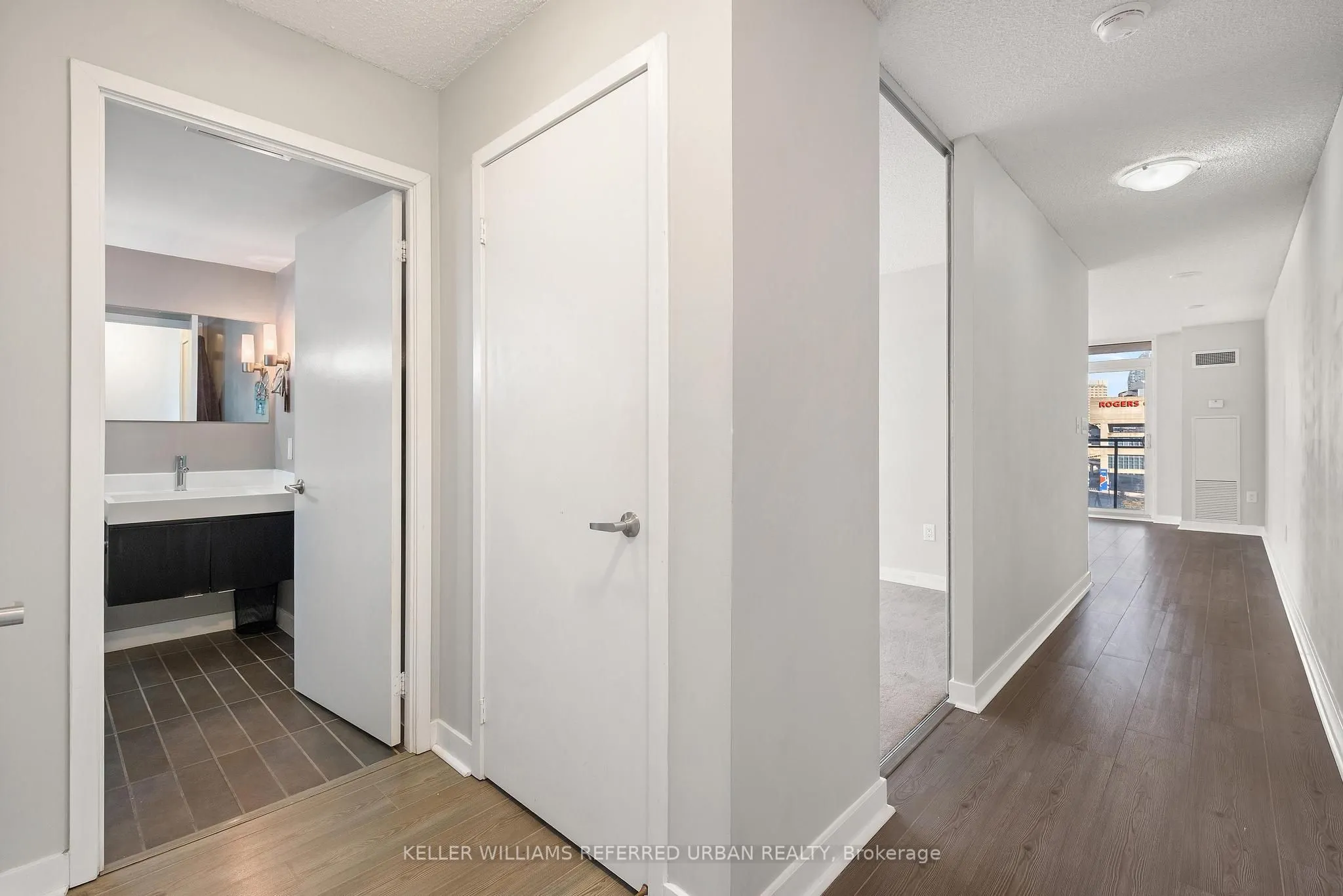 4K Spadina Avenue, #903