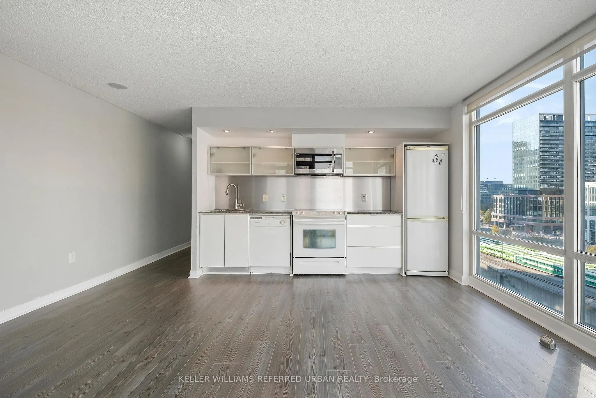 4K Spadina Avenue, #903