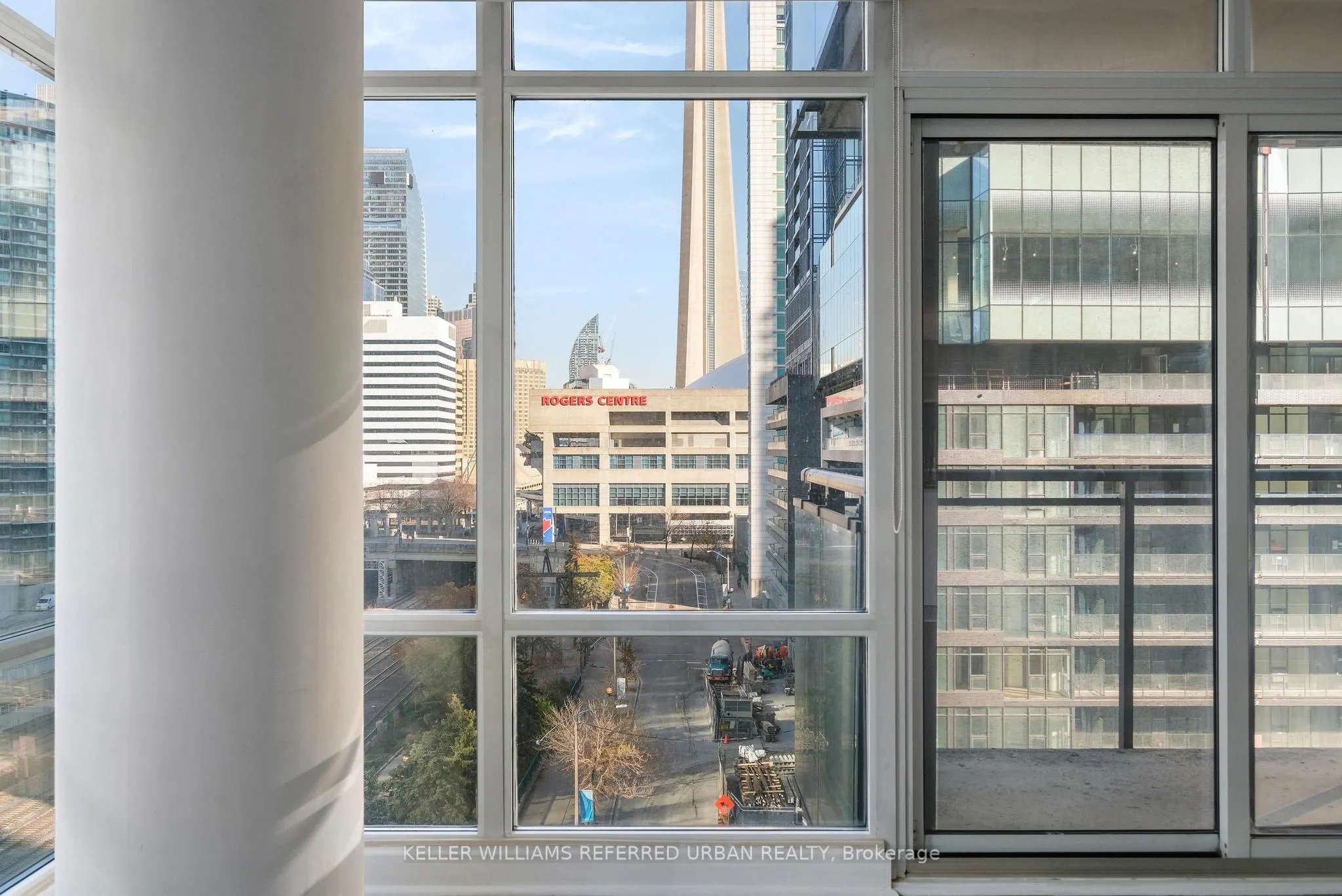 4K Spadina Avenue, #903