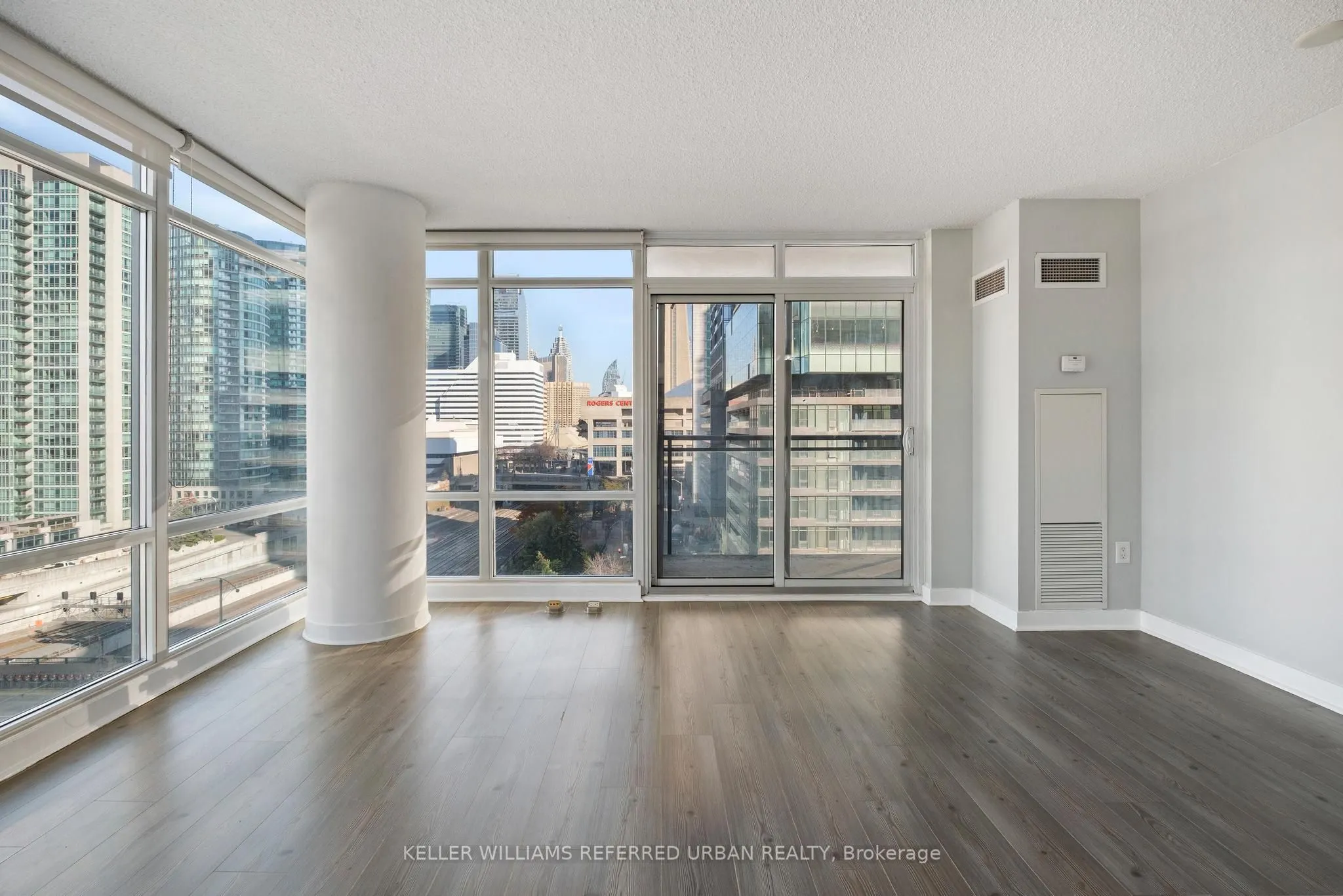 4K Spadina Avenue, #903