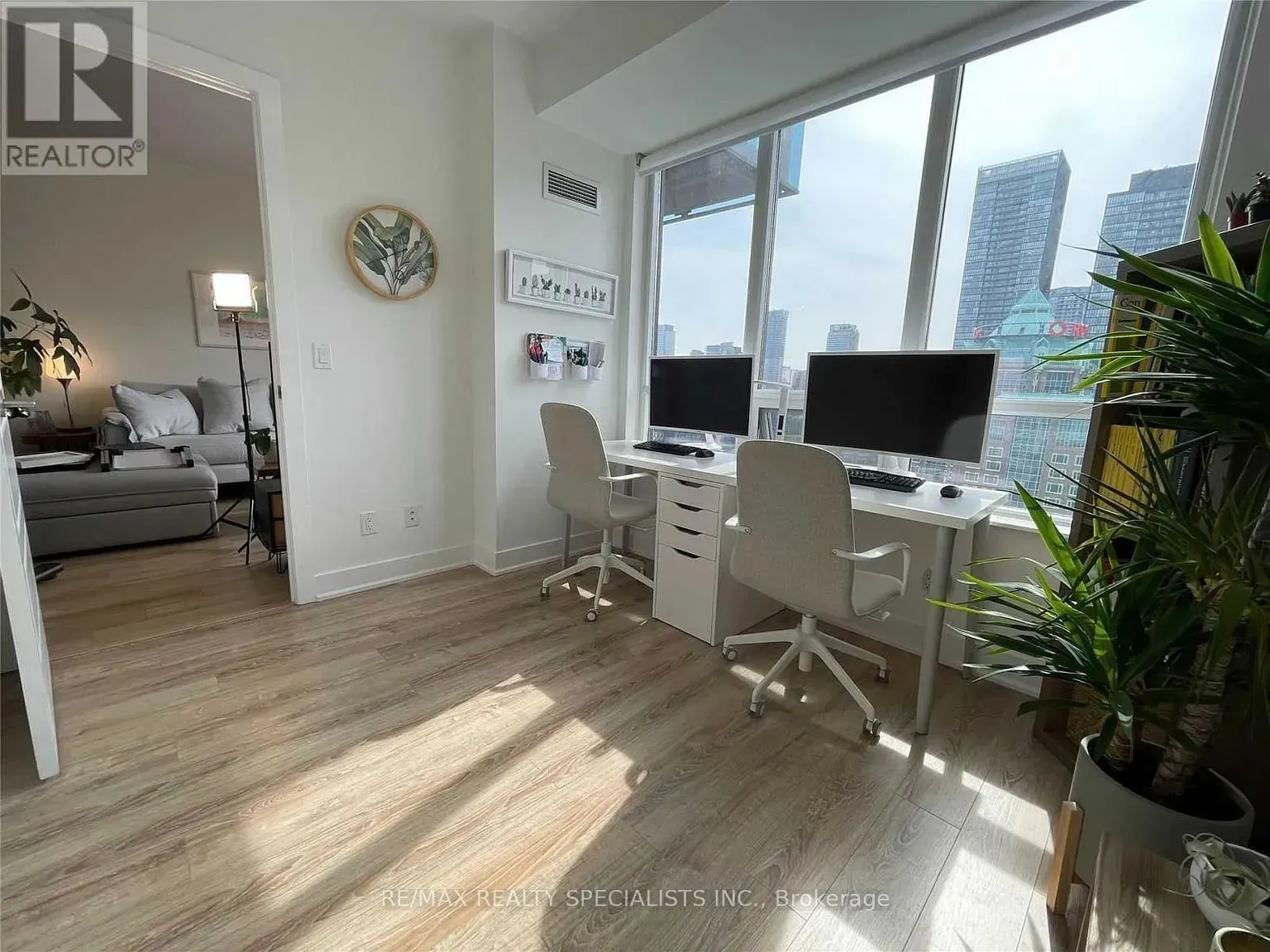 28 Linden Street, #1808