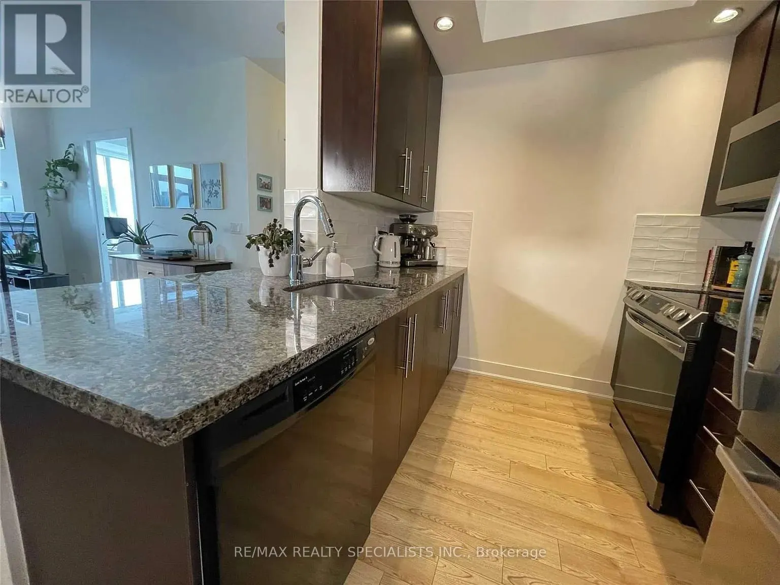 28 Linden Street, #1808
