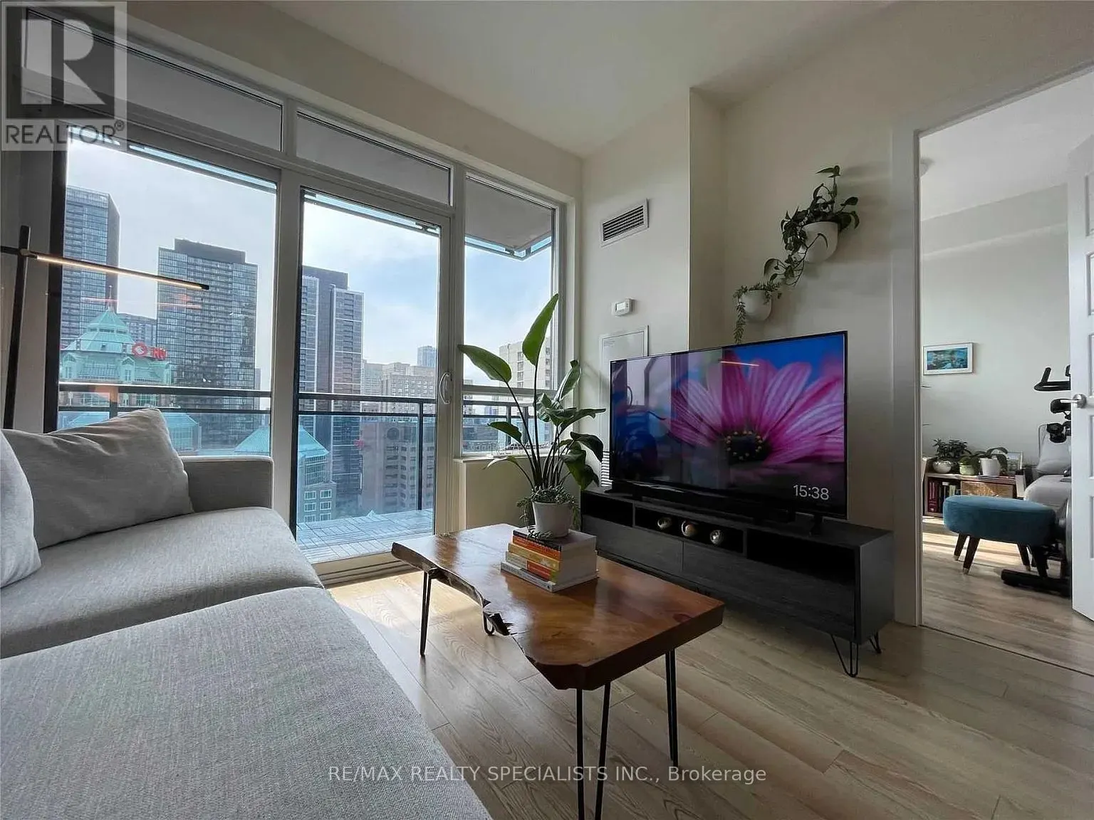 28 Linden Street, #1808
